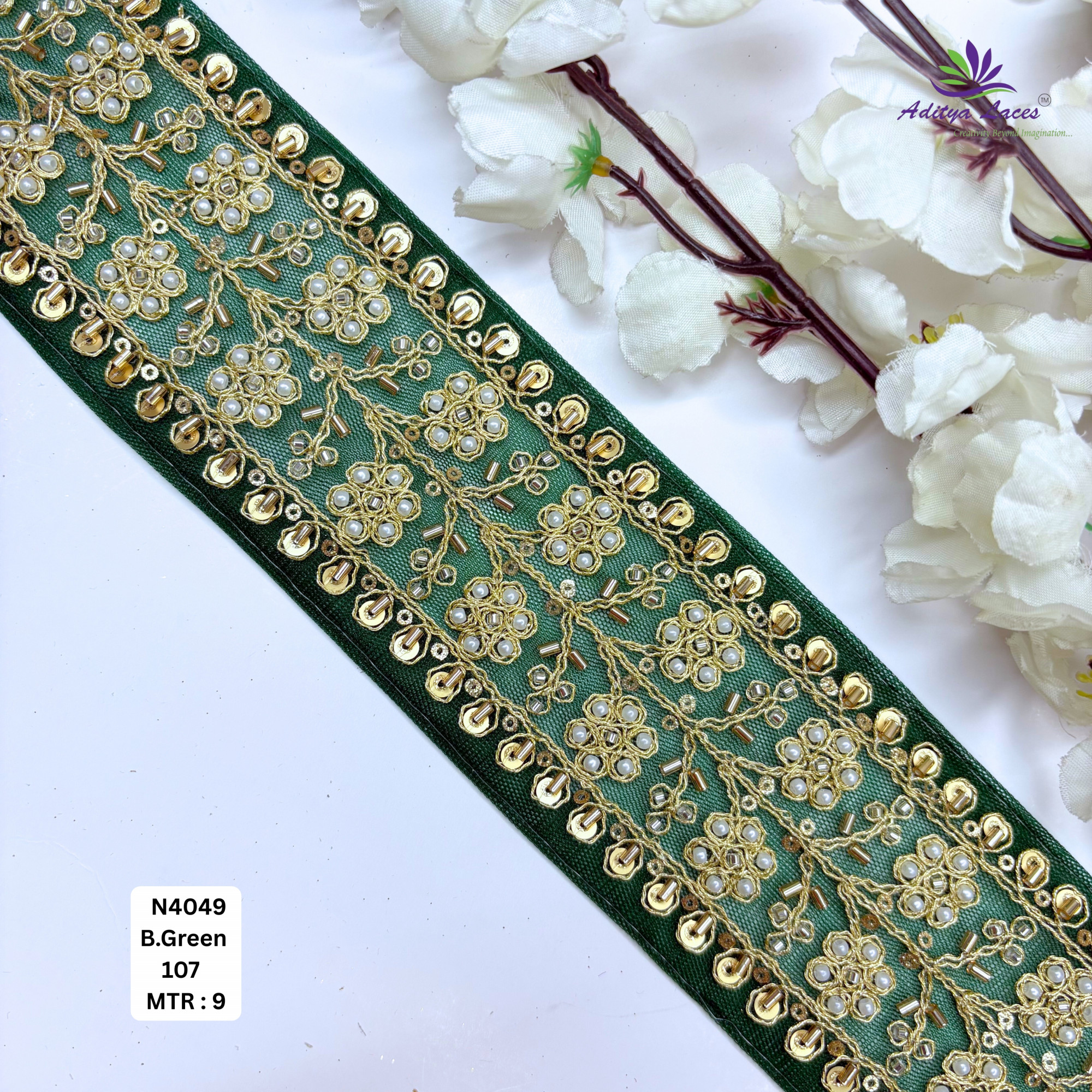 Handcrafted Decorative Pearl Lace Trim for Fashion Accessories