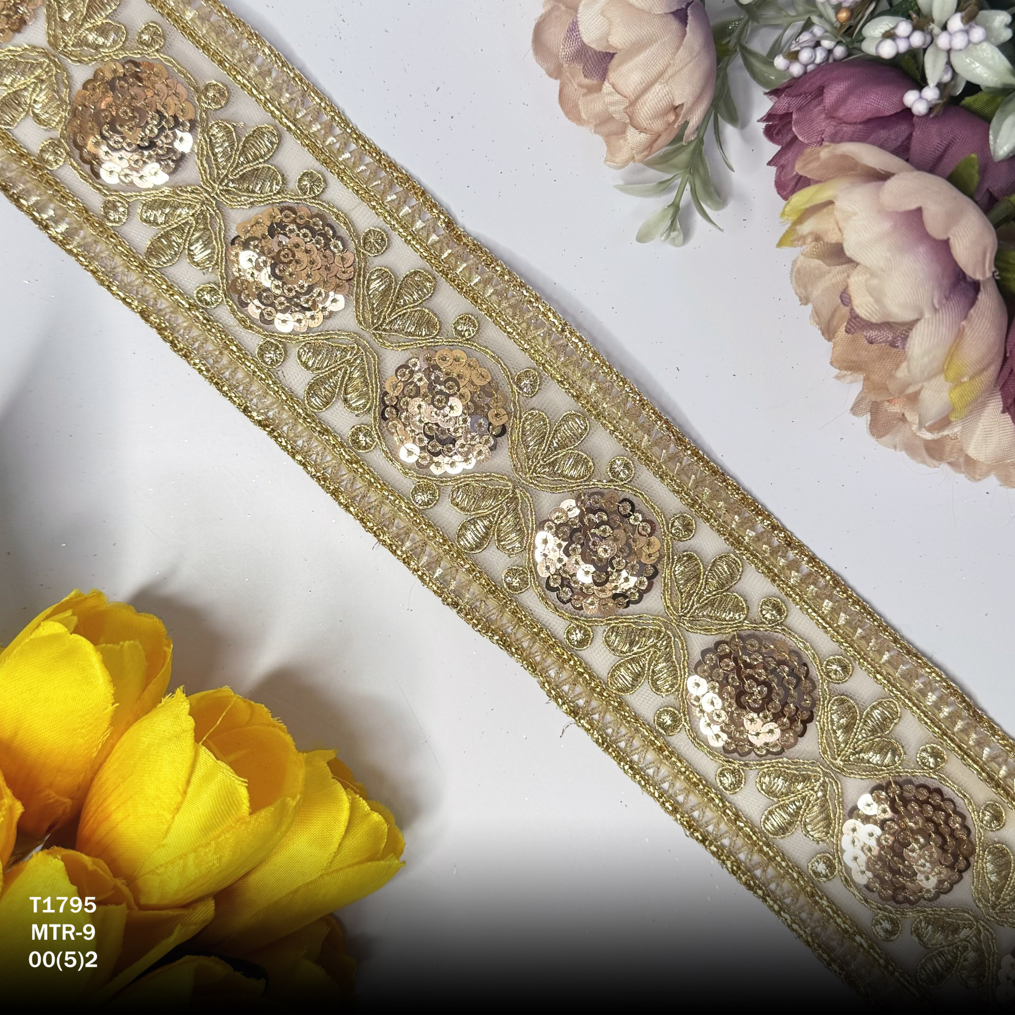 Luxury Decorative Embroidery Trim for Ethnic Dresses