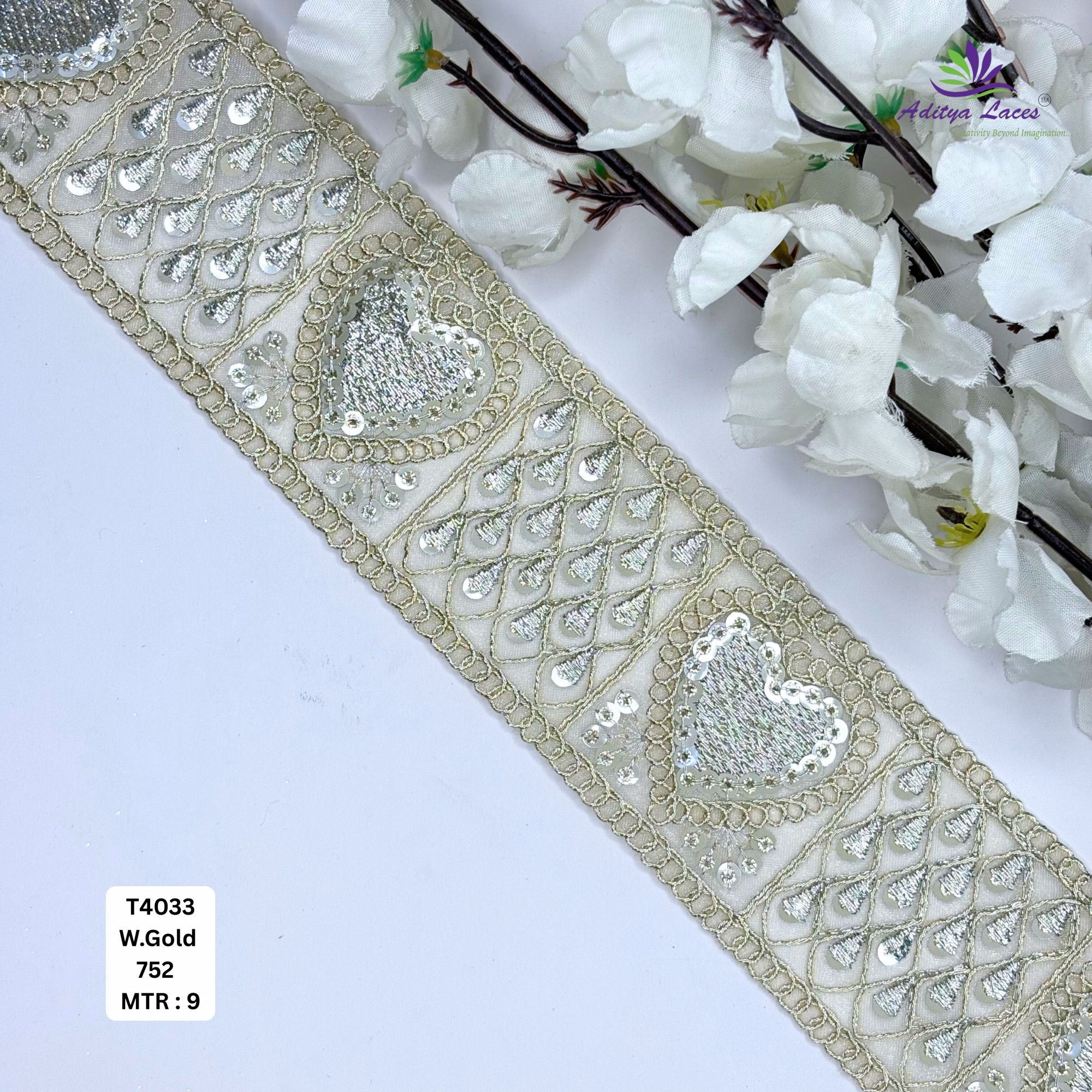 Decorative Silver Embroidery Lace Trim for Saree Garments