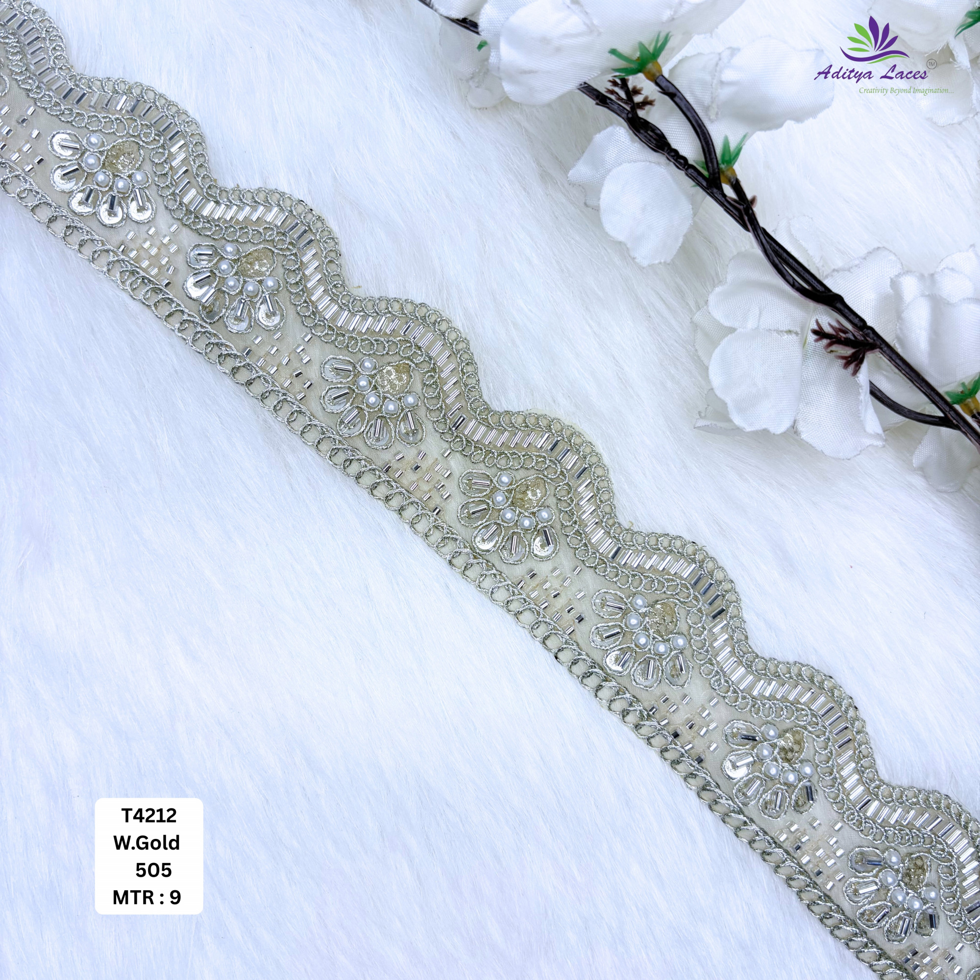 Decorative Silver Embroidery Lace Trim for Saree Garments