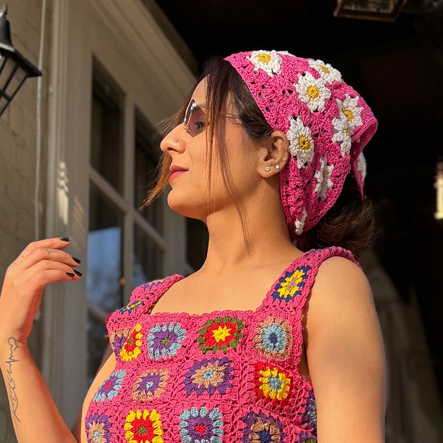 women crochet bandana