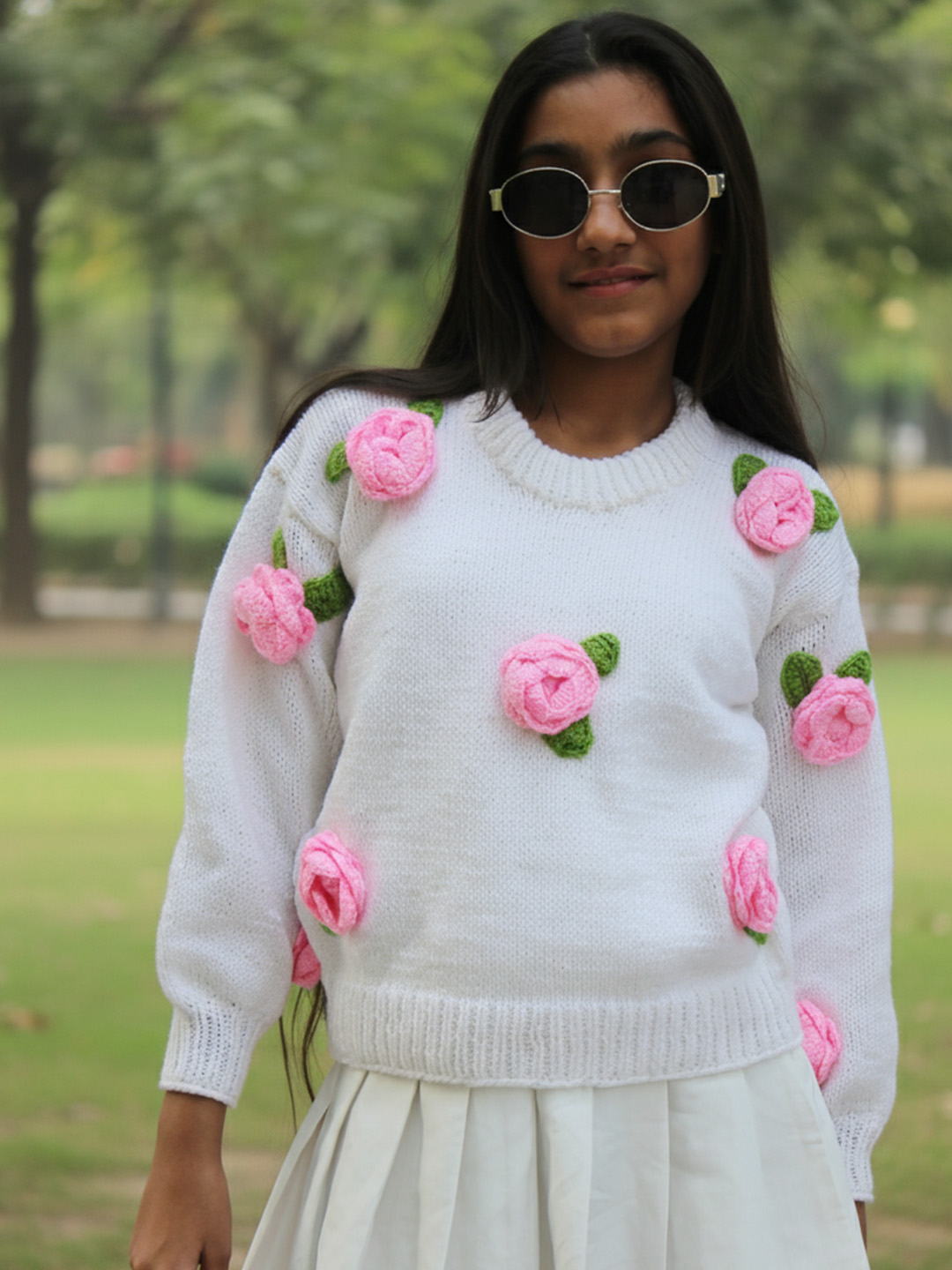 Woonie Handknitted Full Sleeves Pink Rose Detailed Sweater - White