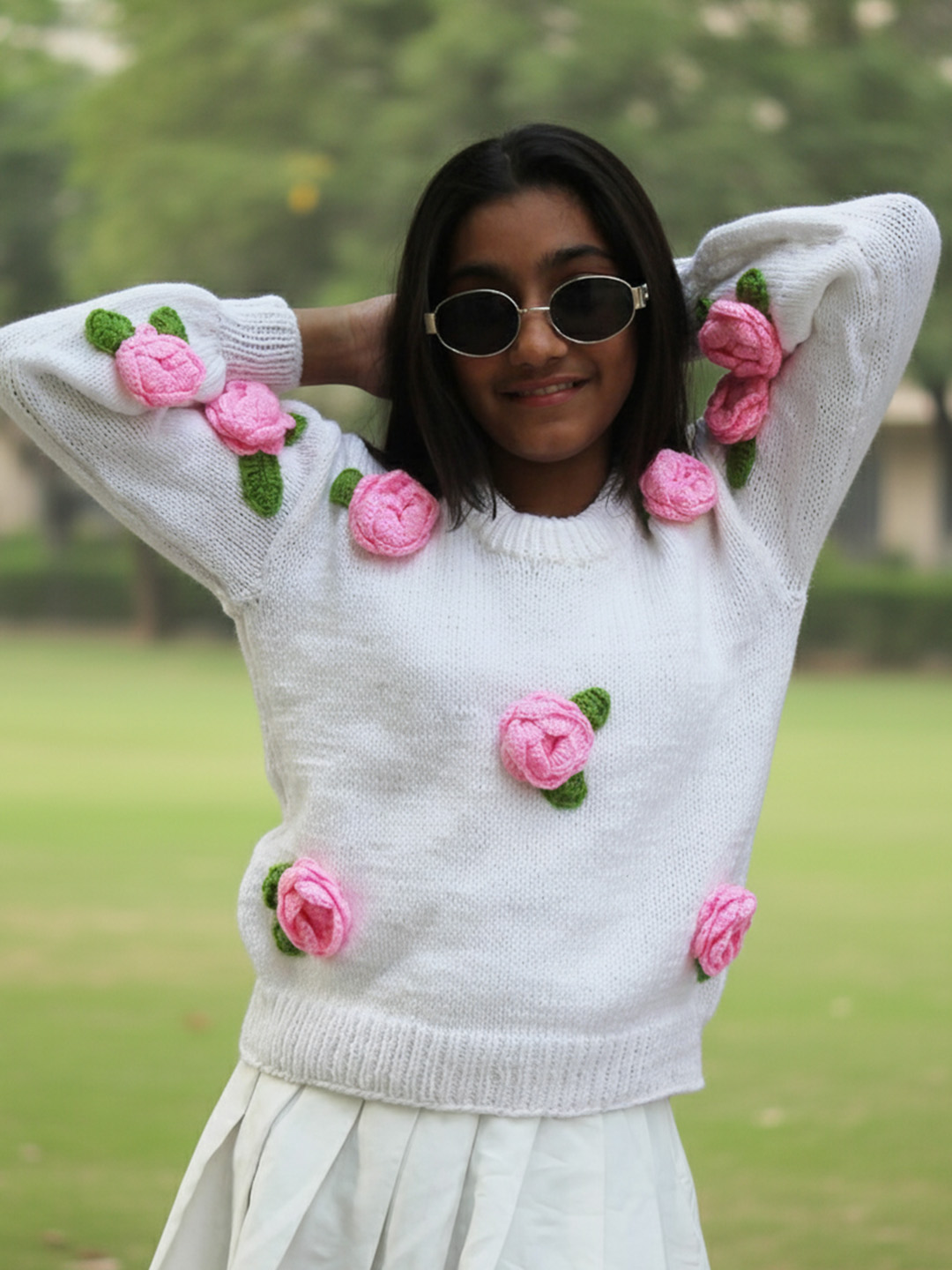 Woonie Handknitted Full Sleeves Pink Rose Detailed Sweater - White