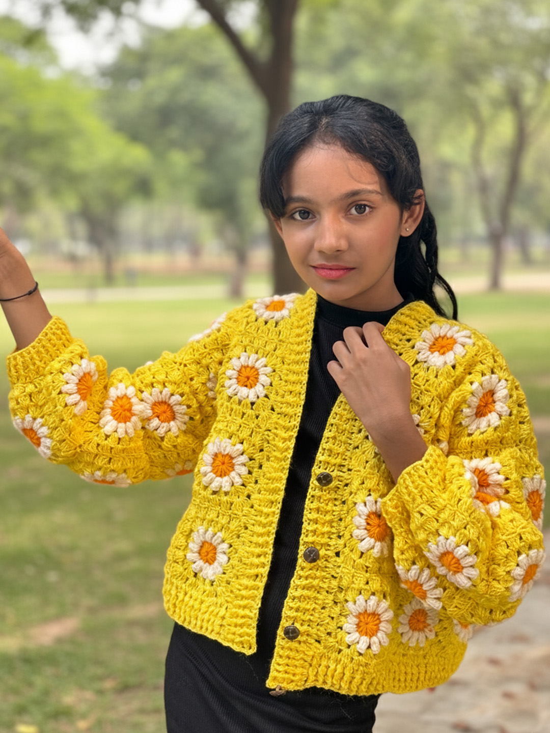 Woonie Handknitted Full Sleeves Daisy Floral Detailed Cardigan - Yellow
