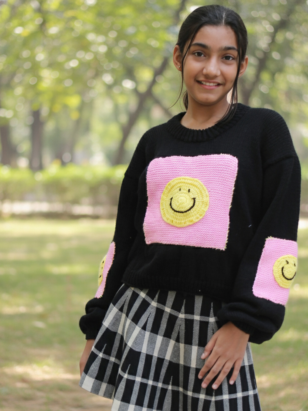 Woonie Handknitted Full Sleeves Smiley Face Designed Sweater - Black