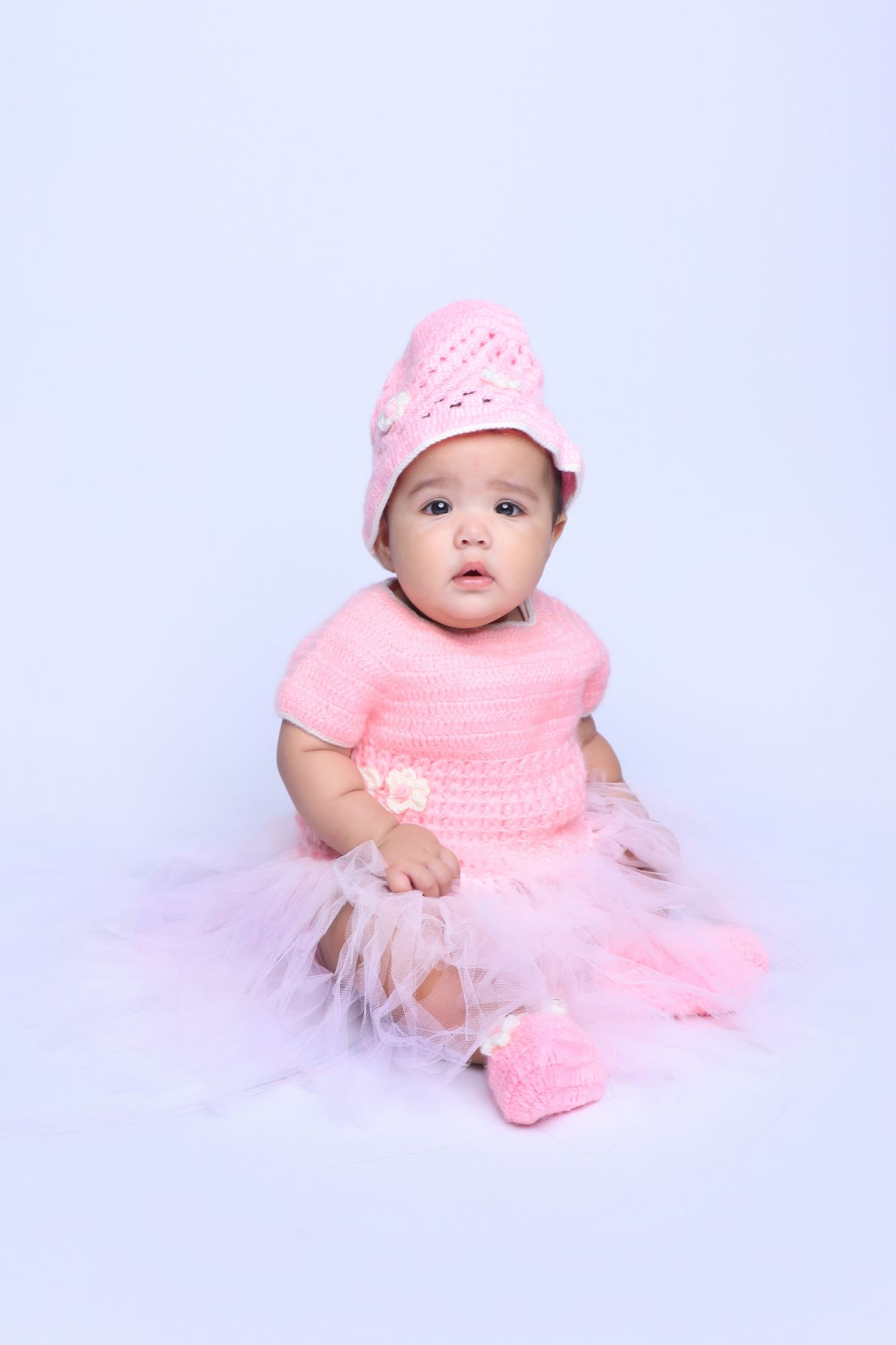 Woonie Solid Colour Handmade Short Sleeves Dress With Cap & Booties - Pink