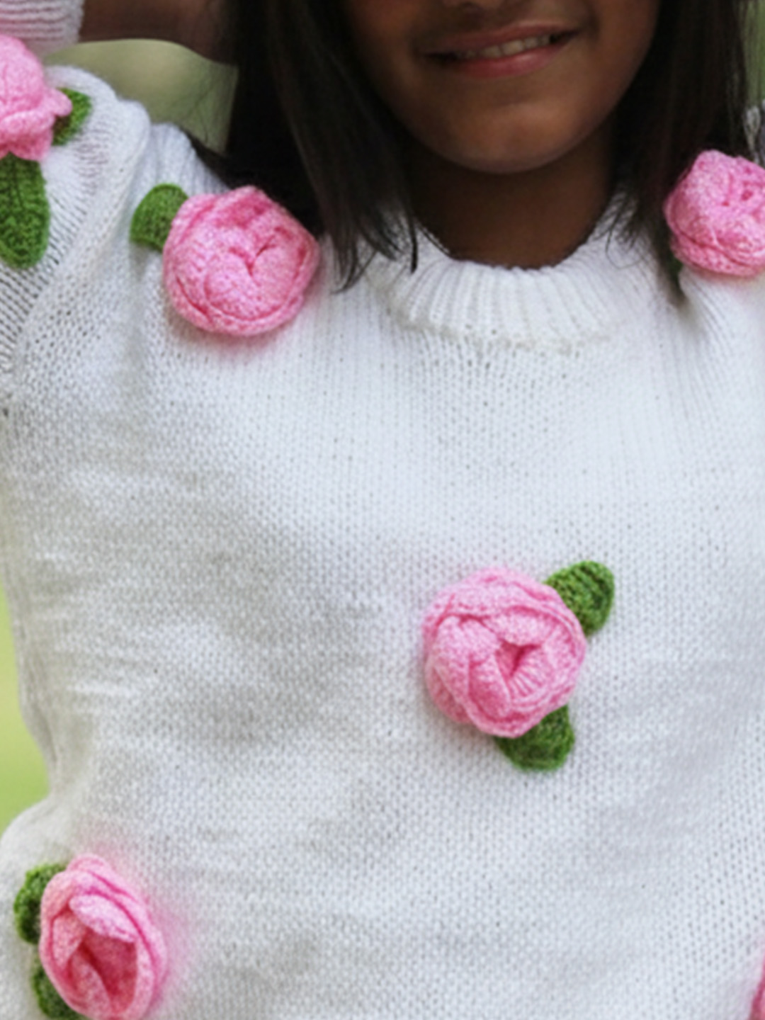 Woonie Handknitted Full Sleeves Pink Rose Detailed Sweater - White
