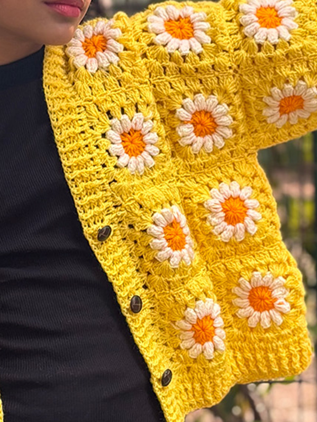Woonie Handknitted Full Sleeves Daisy Floral Detailed Cardigan - Yellow