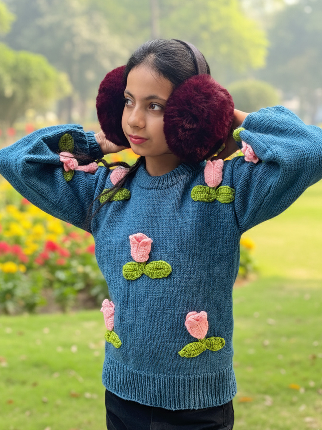 Woonie Handknitted Full Sleeves Floral Applique Detailed Sweater - Blue