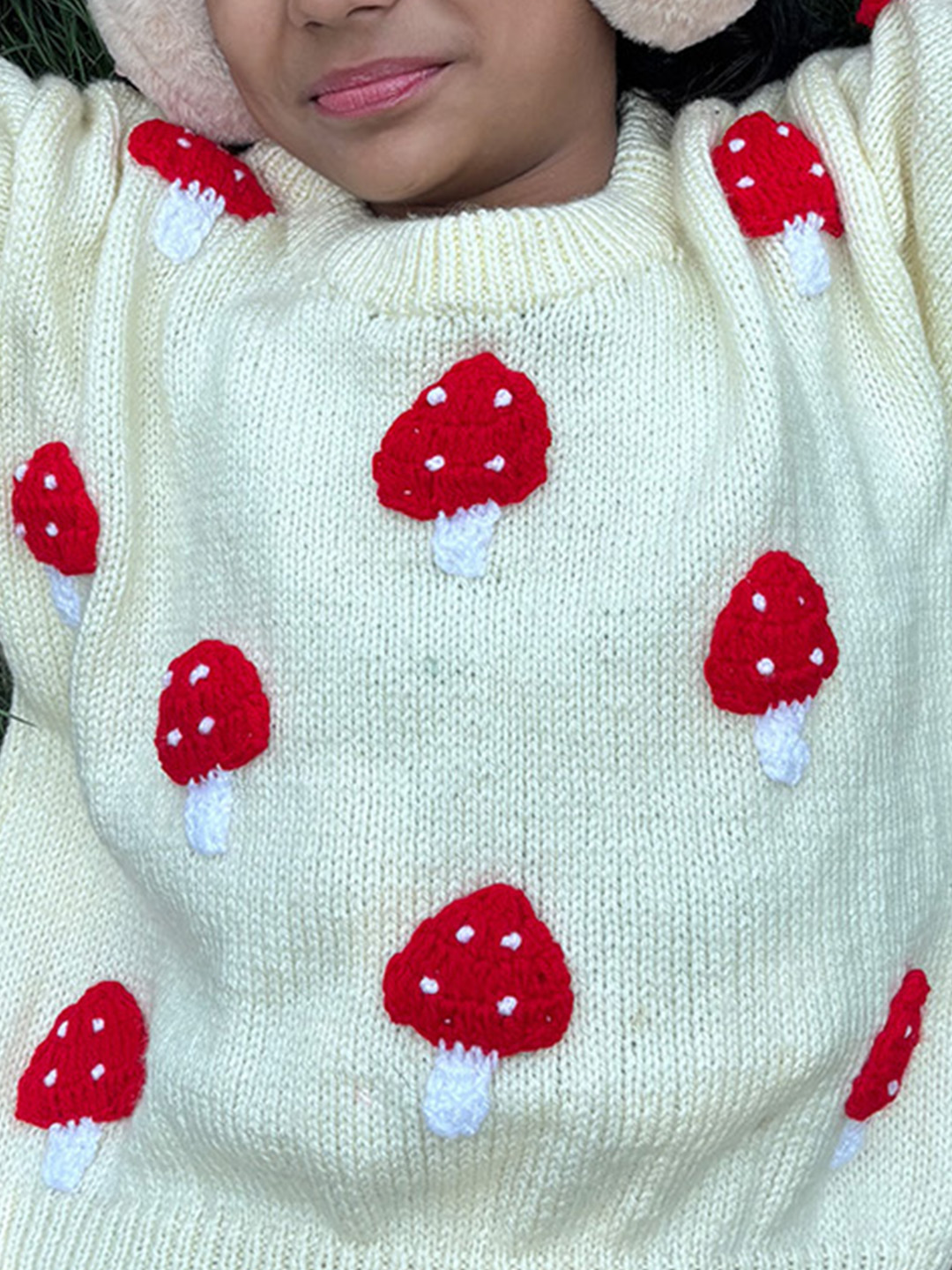 Woonie Mushroom Applique Korean Style Pullover - Cream