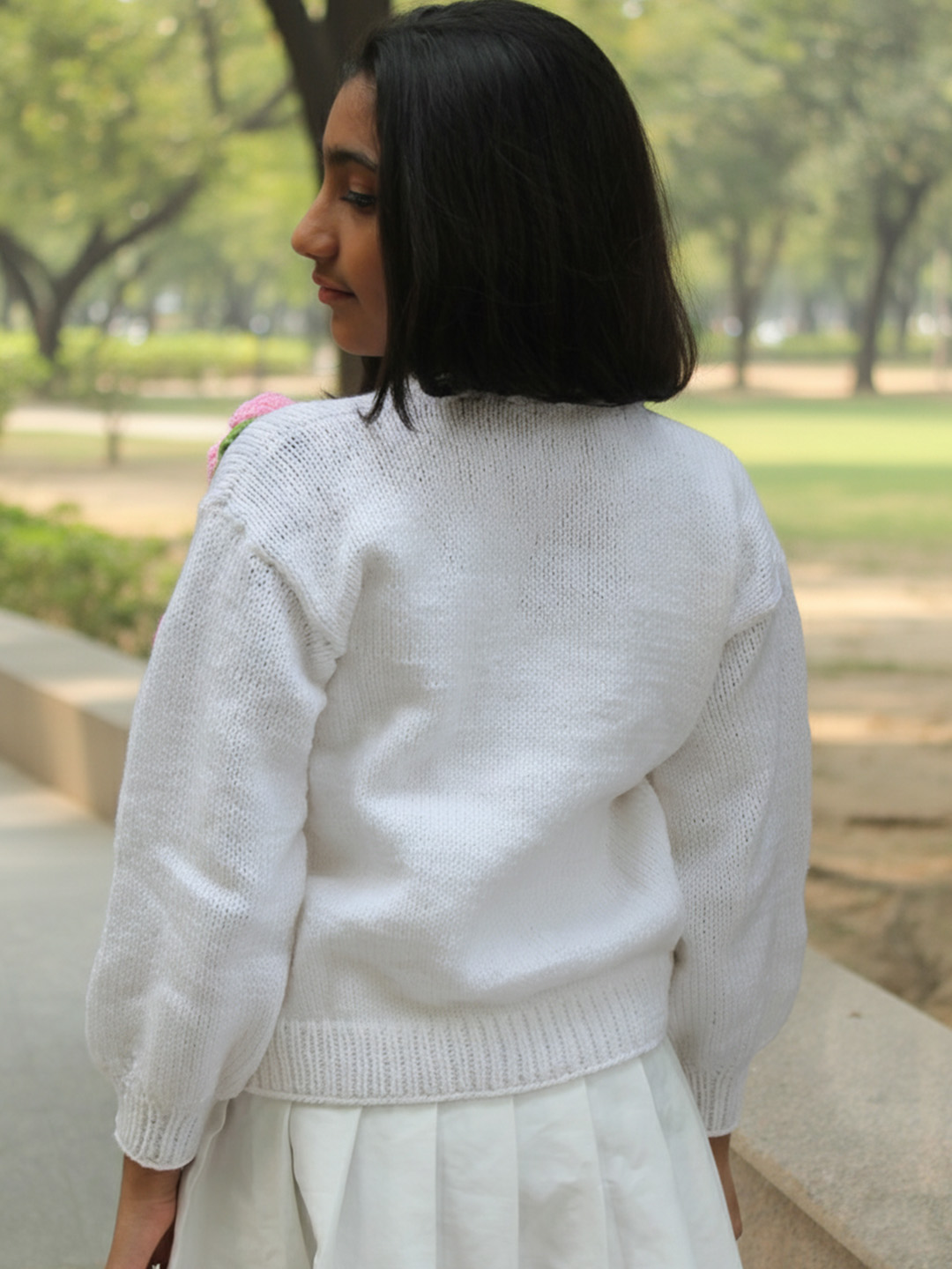 Woonie Handknitted Full Sleeves Pink Rose Detailed Sweater - White