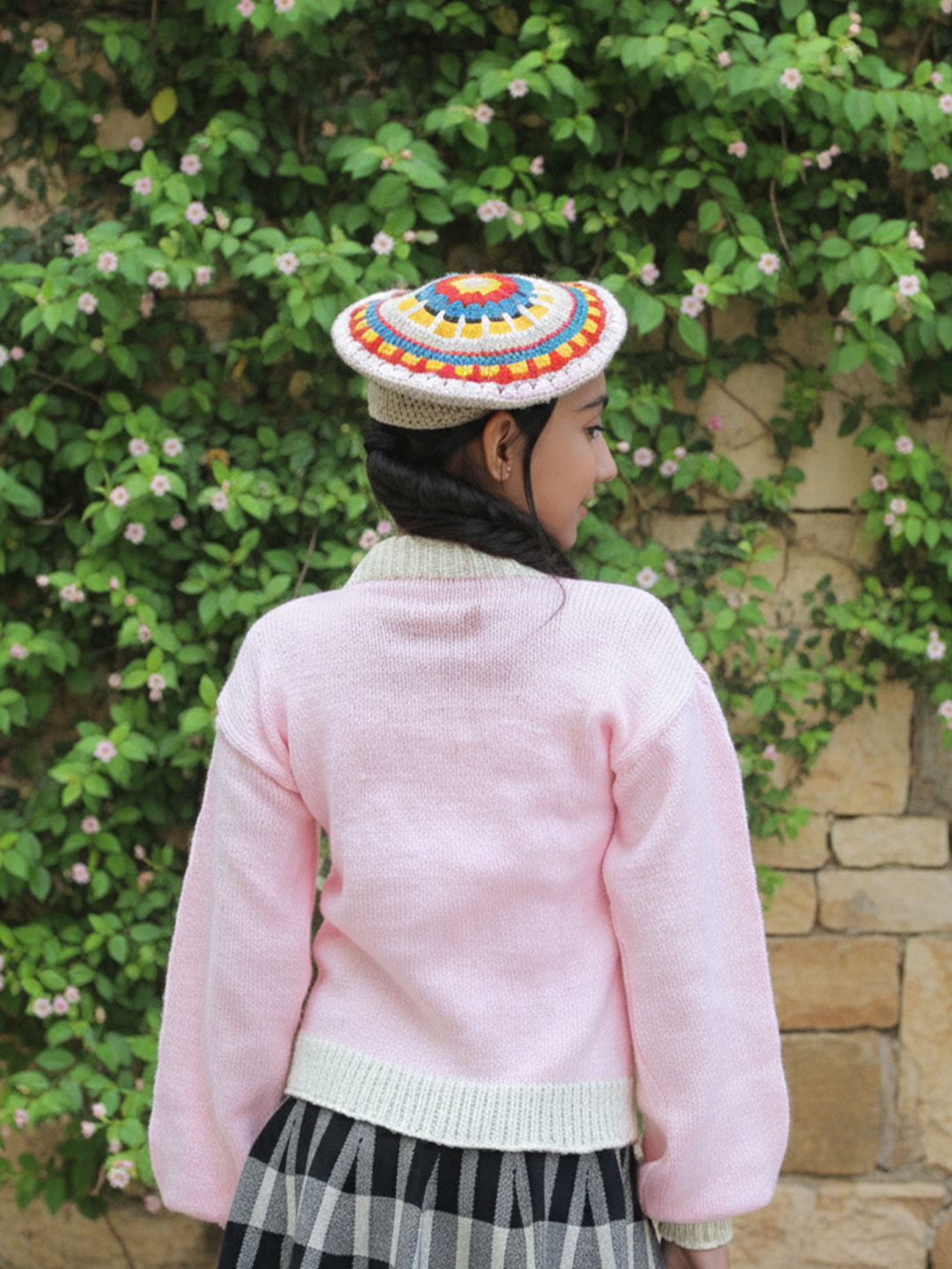 Woonie Handknitted Full Sleeves 3D Floral Detailed Sweater - Pink