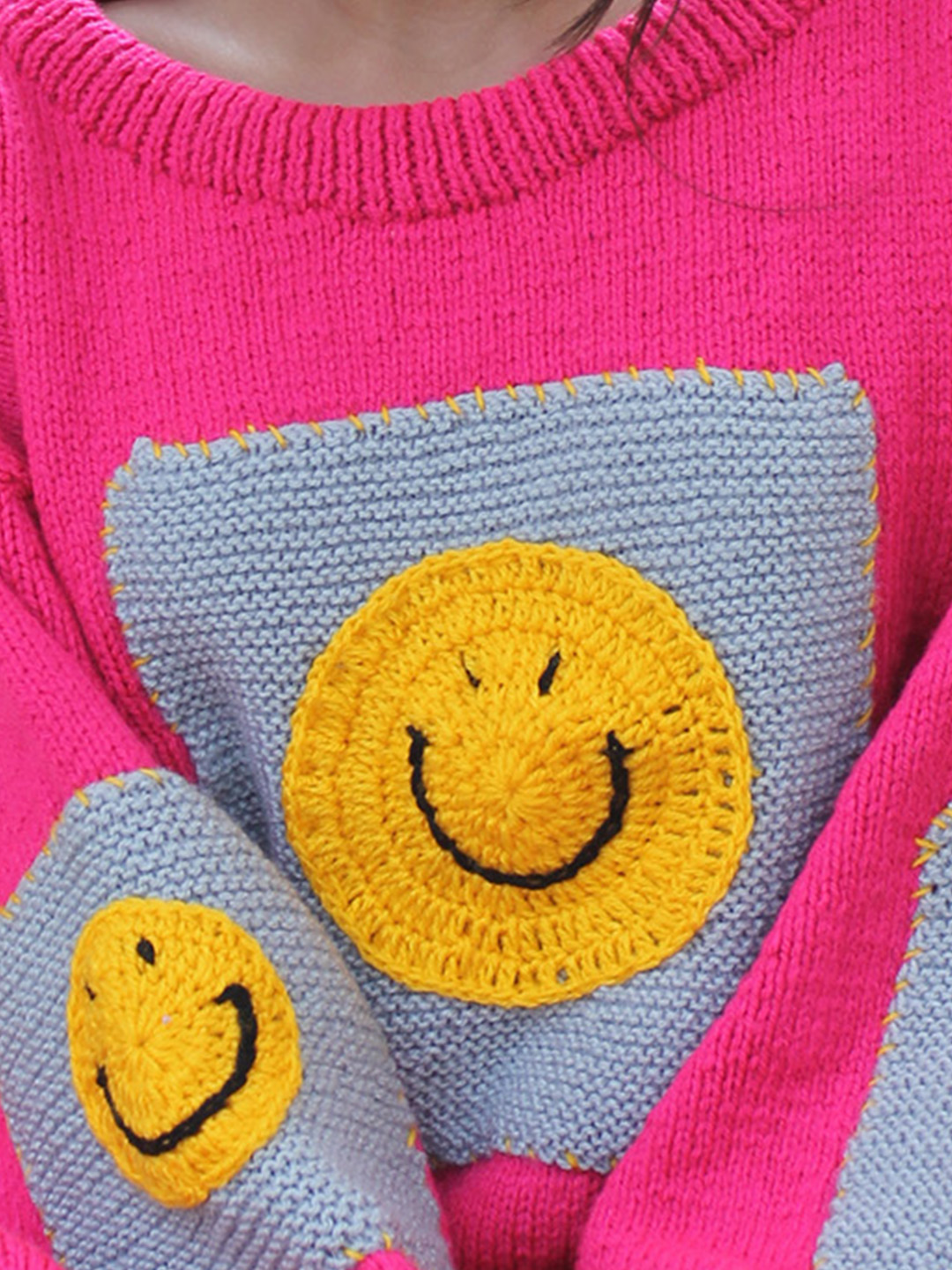 Woonie Handknitted Full Sleeves Smiley Face Designed Sweater - Pink