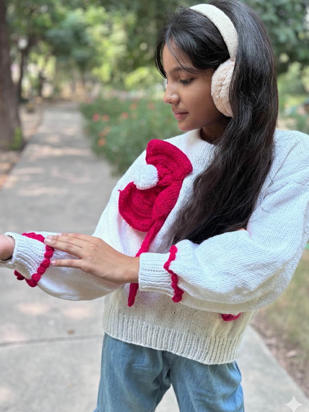 Woonie Big Bow and Floral Pullover - White