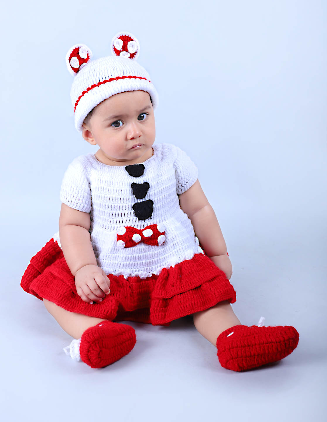 Woonie Solid Colour Handmade Short Sleeves Dress With Cap & Booties - White