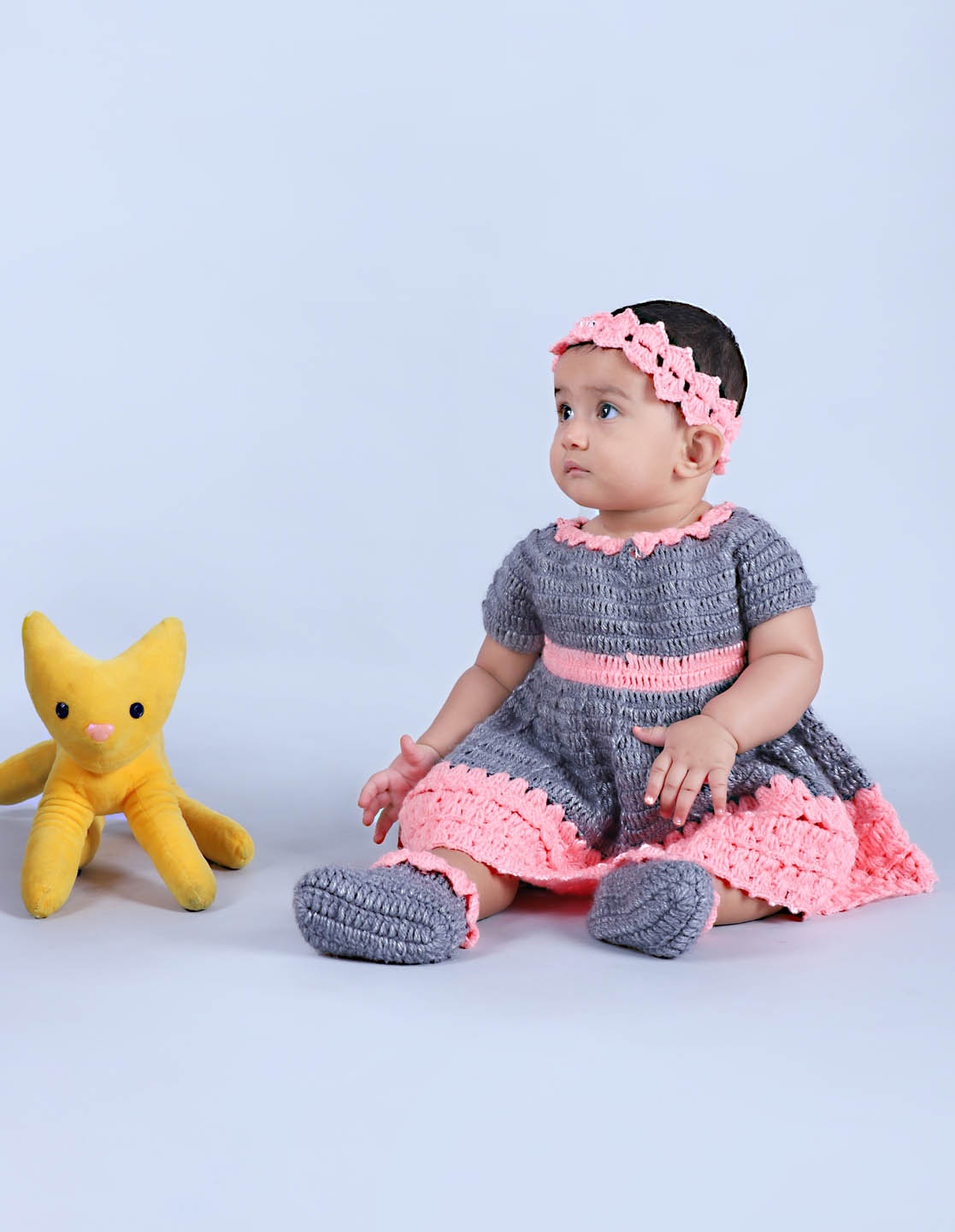 Woonie Short Sleeves Handmade Dress With Headband & Booties- Grey