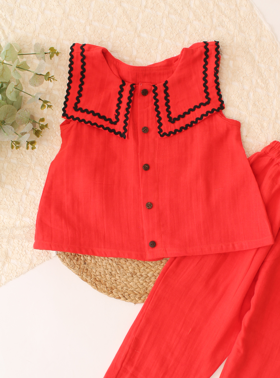 Qvink Cotton Lace Detailed Summer co ord set for Girls - Red