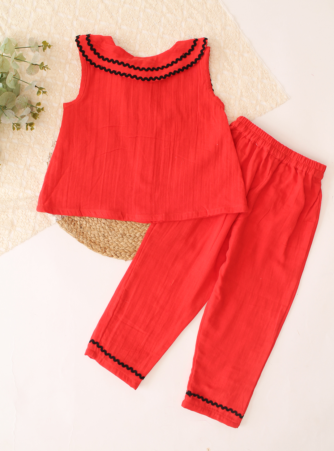 Qvink Cotton Lace Detailed Summer co ord set for Girls - Red