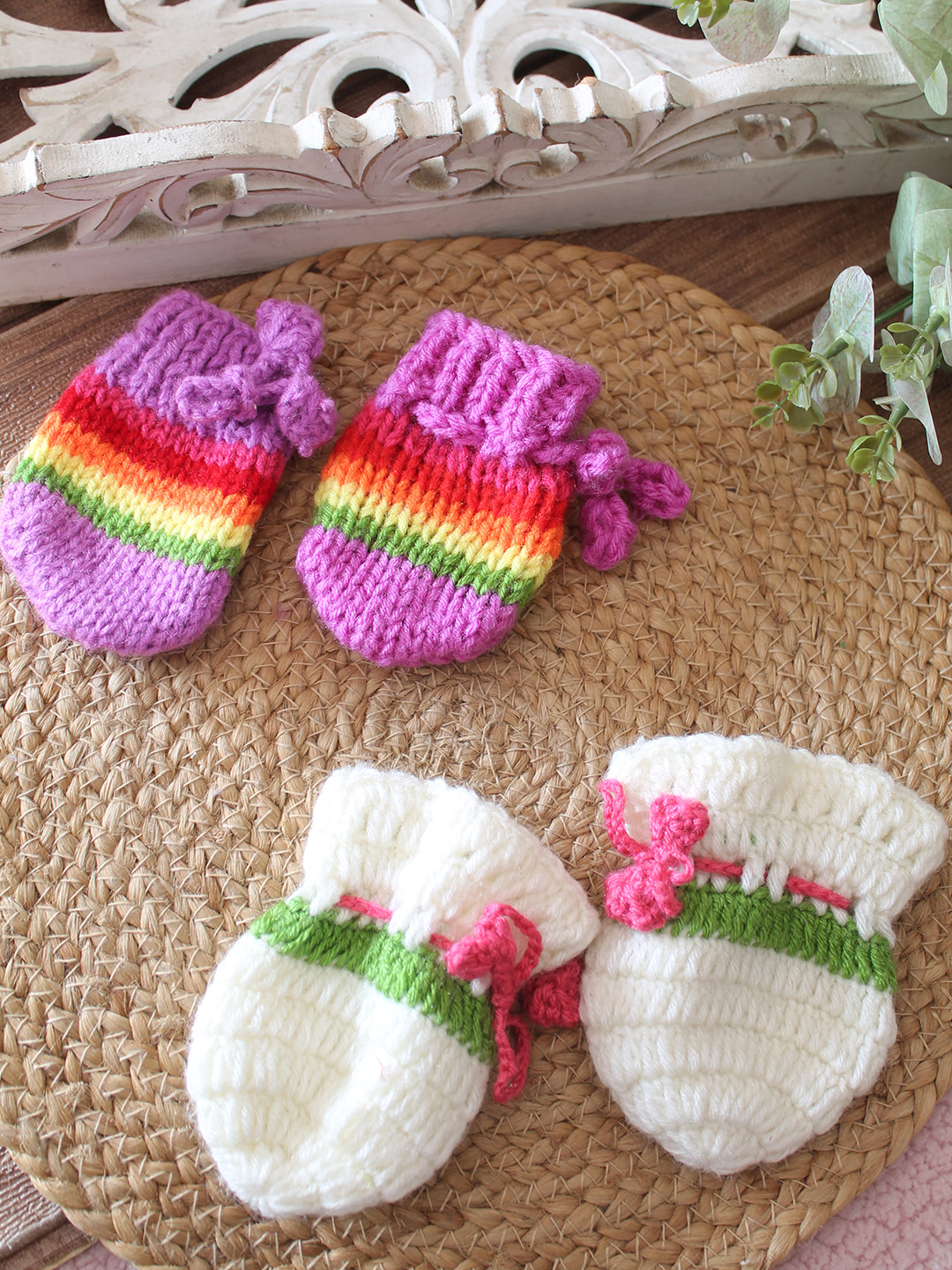 Woonie Handknitted Self Design Mittens (Set of 2)