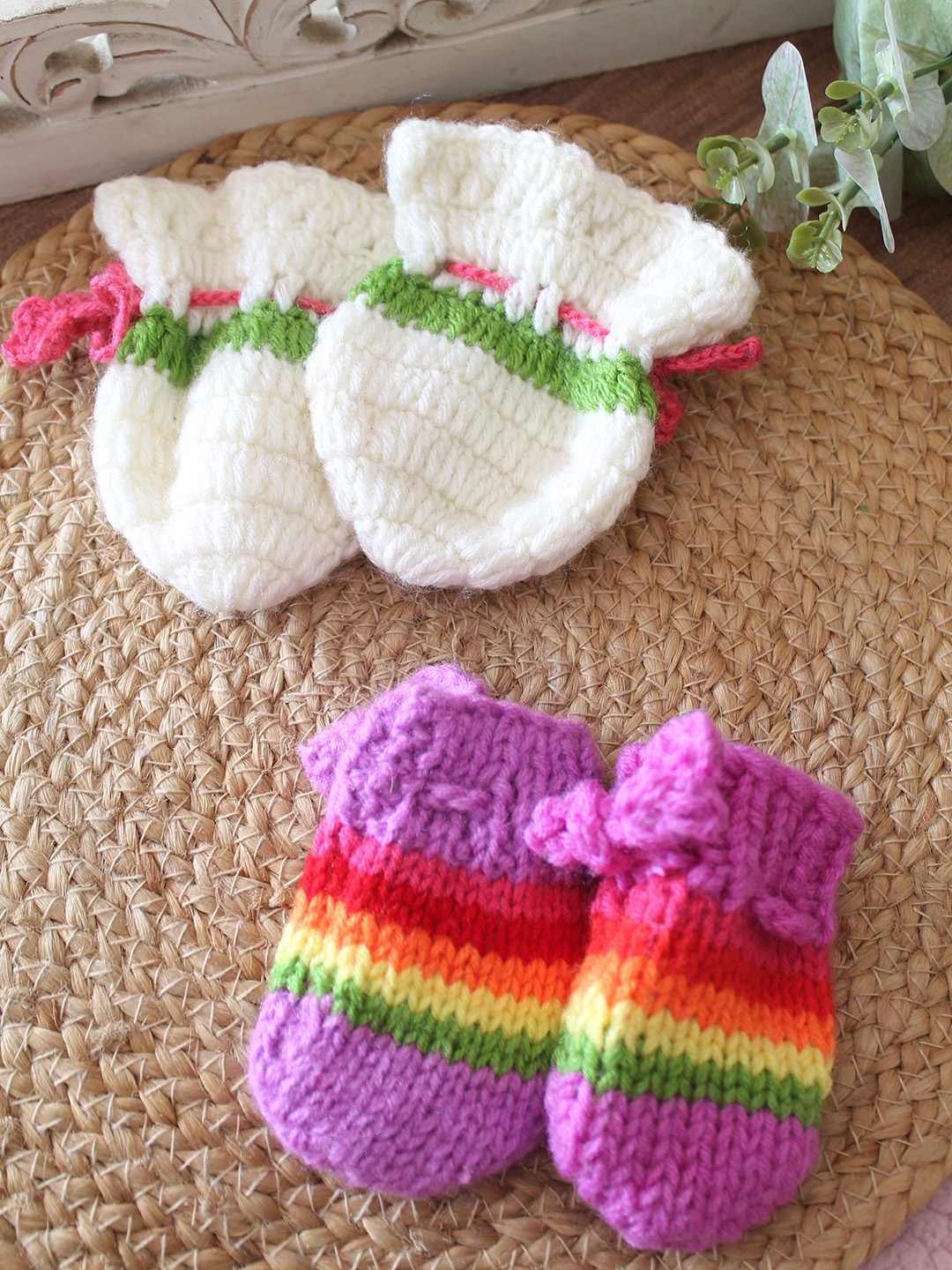 Woonie Handknitted Self Design Mittens Set of 2