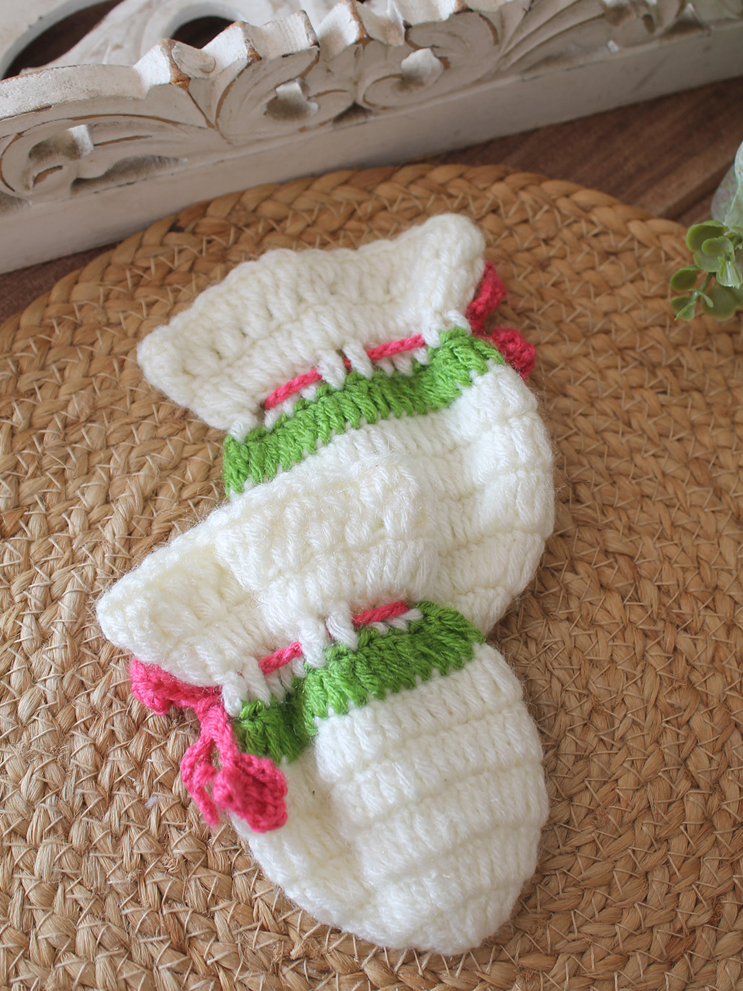 Woonie Crochet Self Design Mittens  Cream