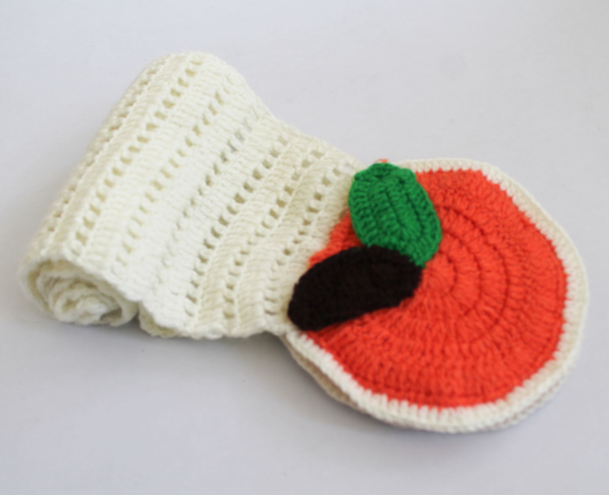 Woonie Handmade Fruit Decorated Muffler - Cream