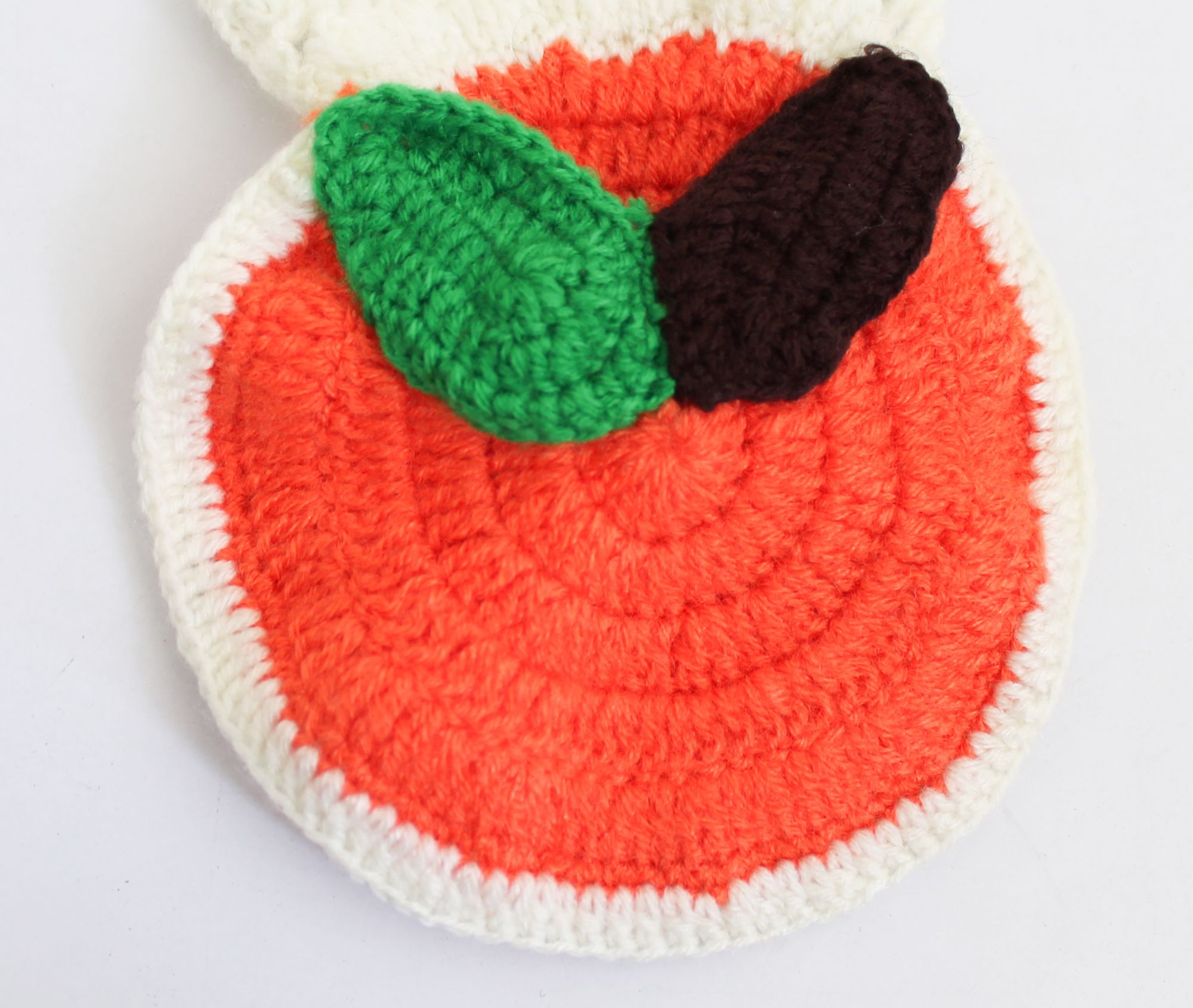 Woonie Handmade Fruit Decorated Muffler - Cream