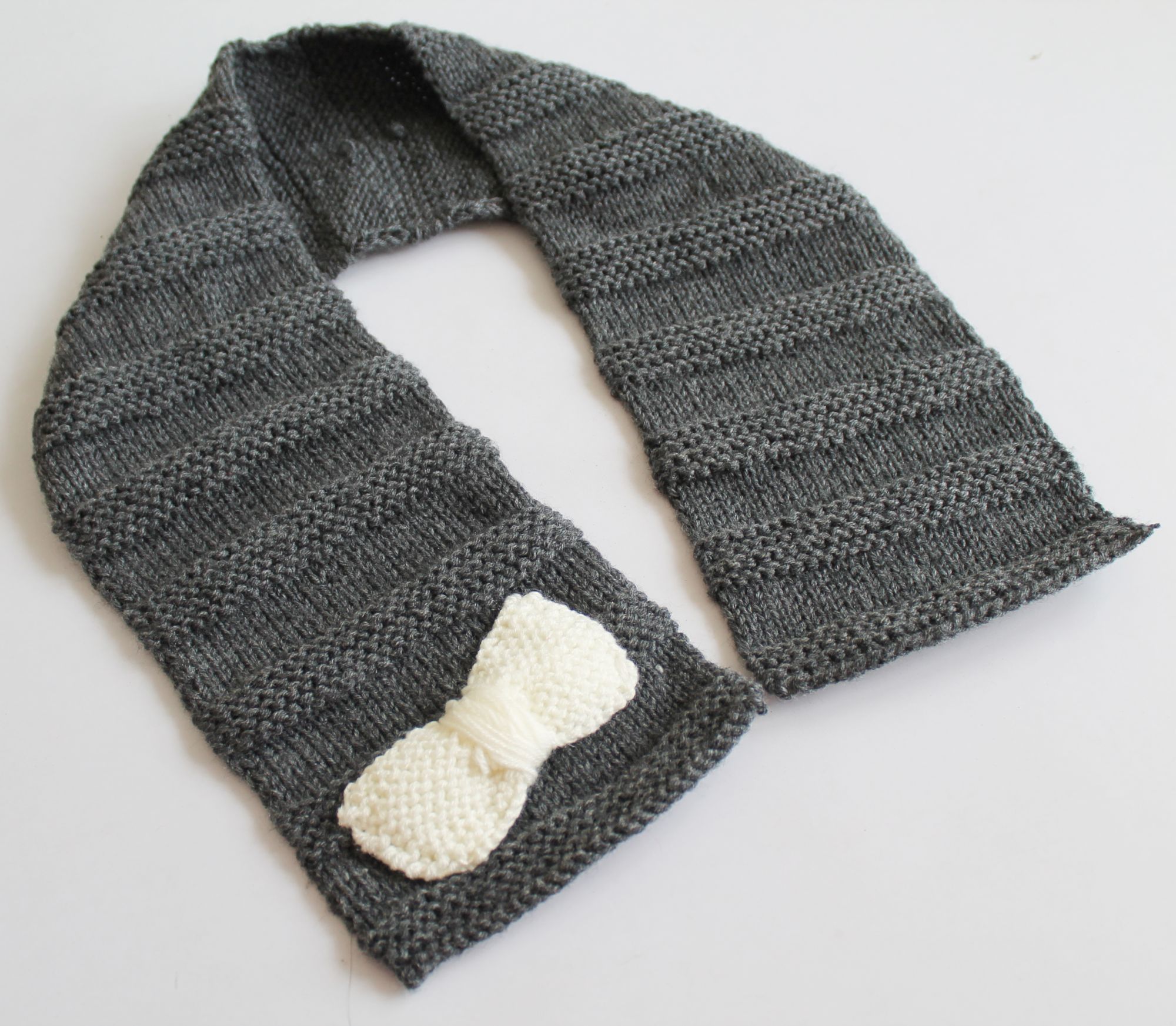 Wonnie Handmade Grey Muffler Wioth Bow Detailing