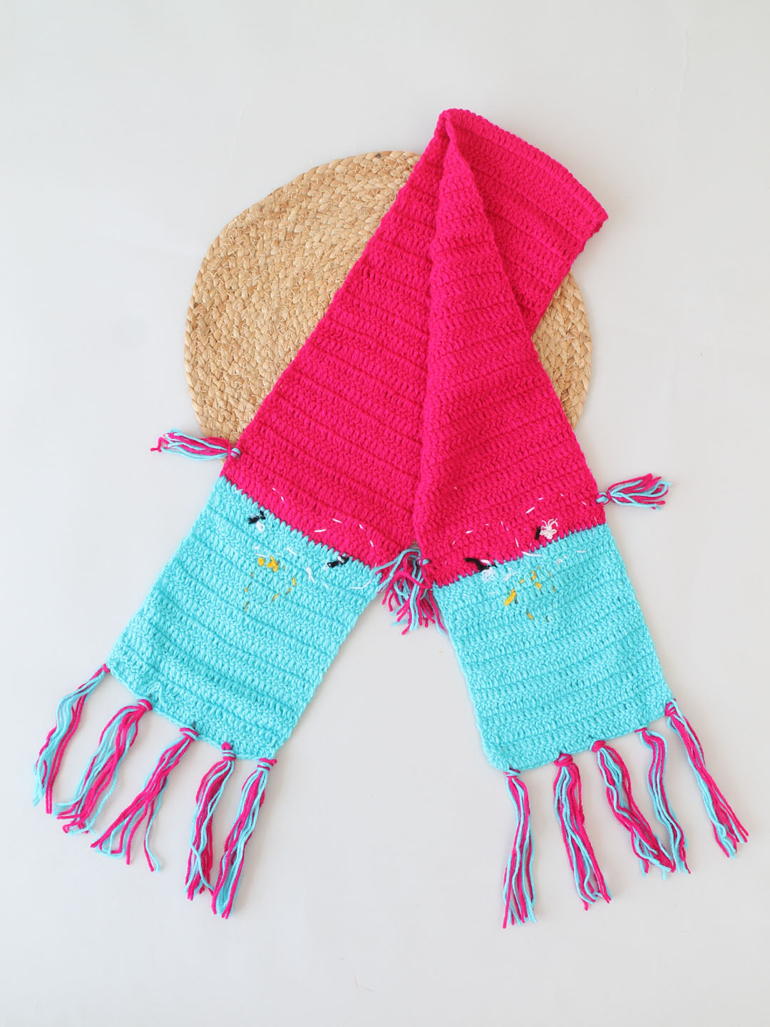 Woonie Handmade Crochet Bird Muffler for Winters - Pink