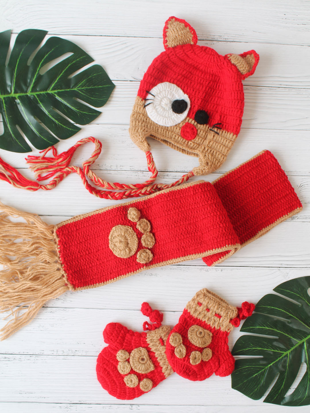Woonie Handmade Crochet Muffler with Gloves and Cap - Red