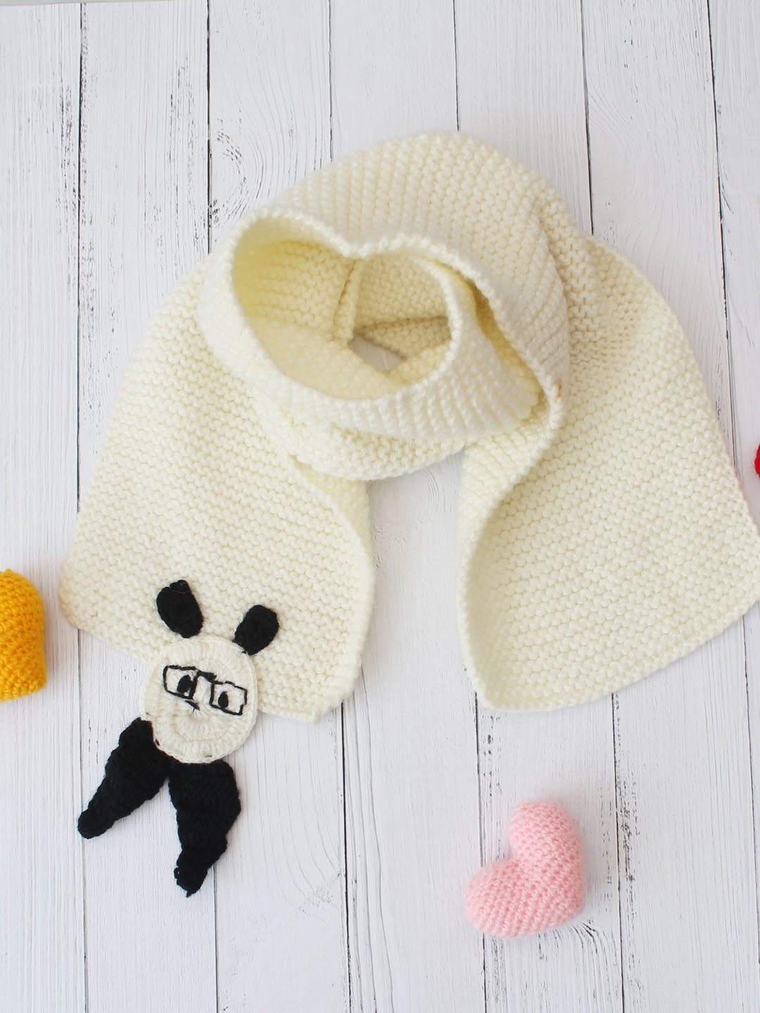 Woonie Hand Knit Muffler with a Dog Applique - Off White
