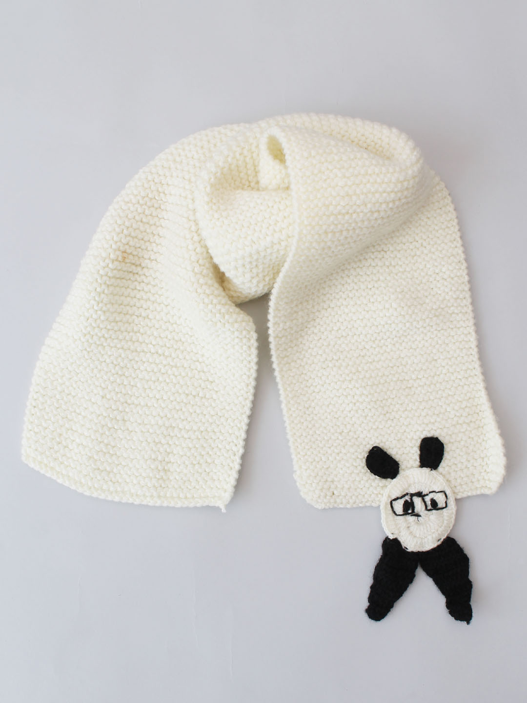 Woonie Hand Knit Muffler with a Dog Applique - Off White