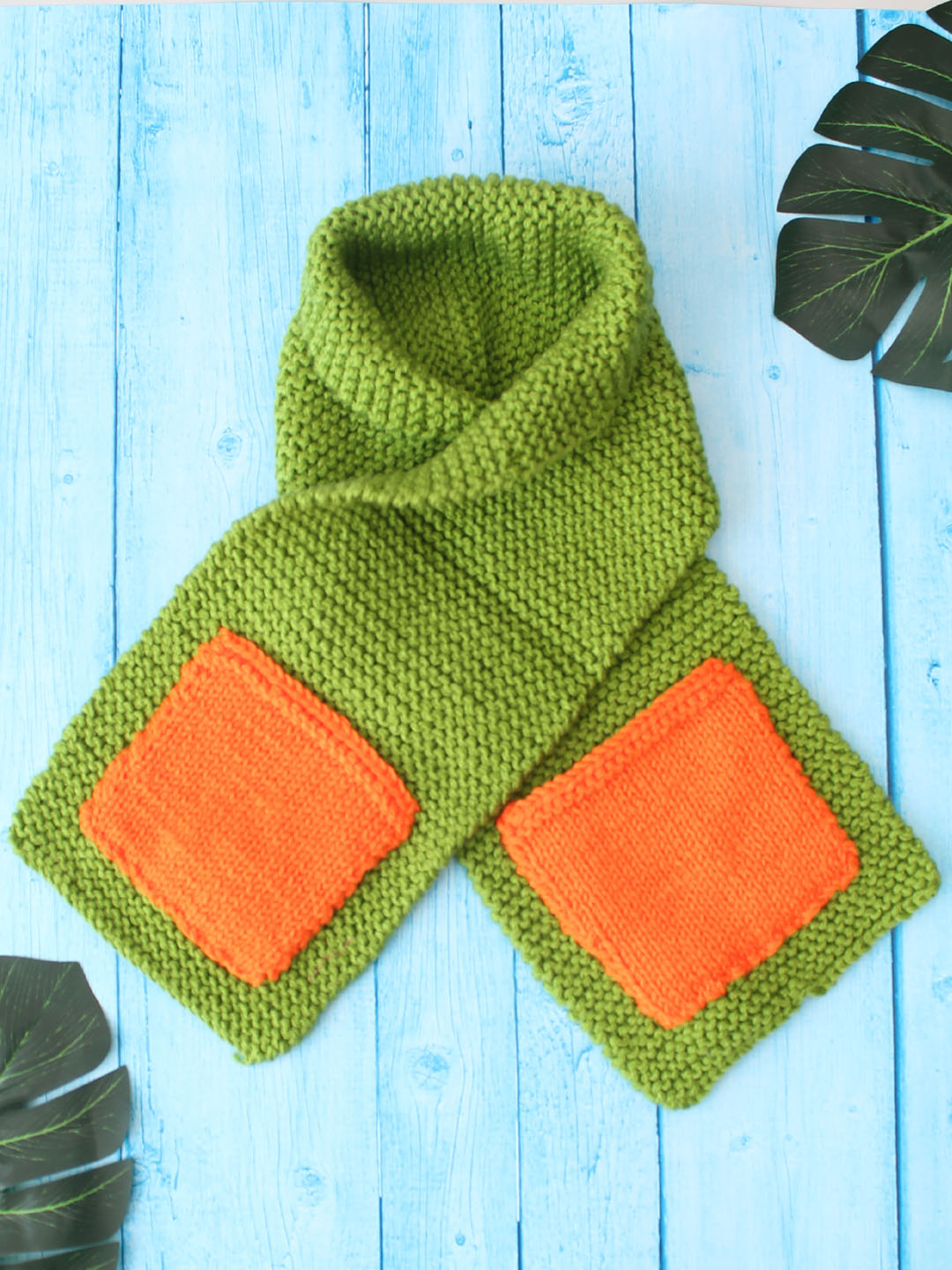 Woonie Handknitted Winter Muffler for Kids with Pocket - Green