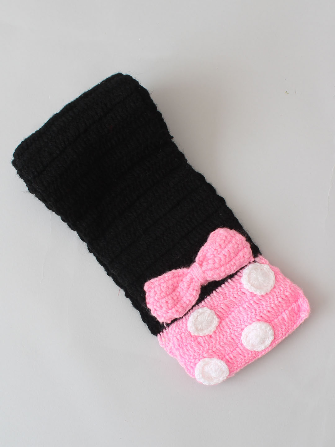 Woonie Handmade Crochet Muffler with Baby Pink Bow - Black