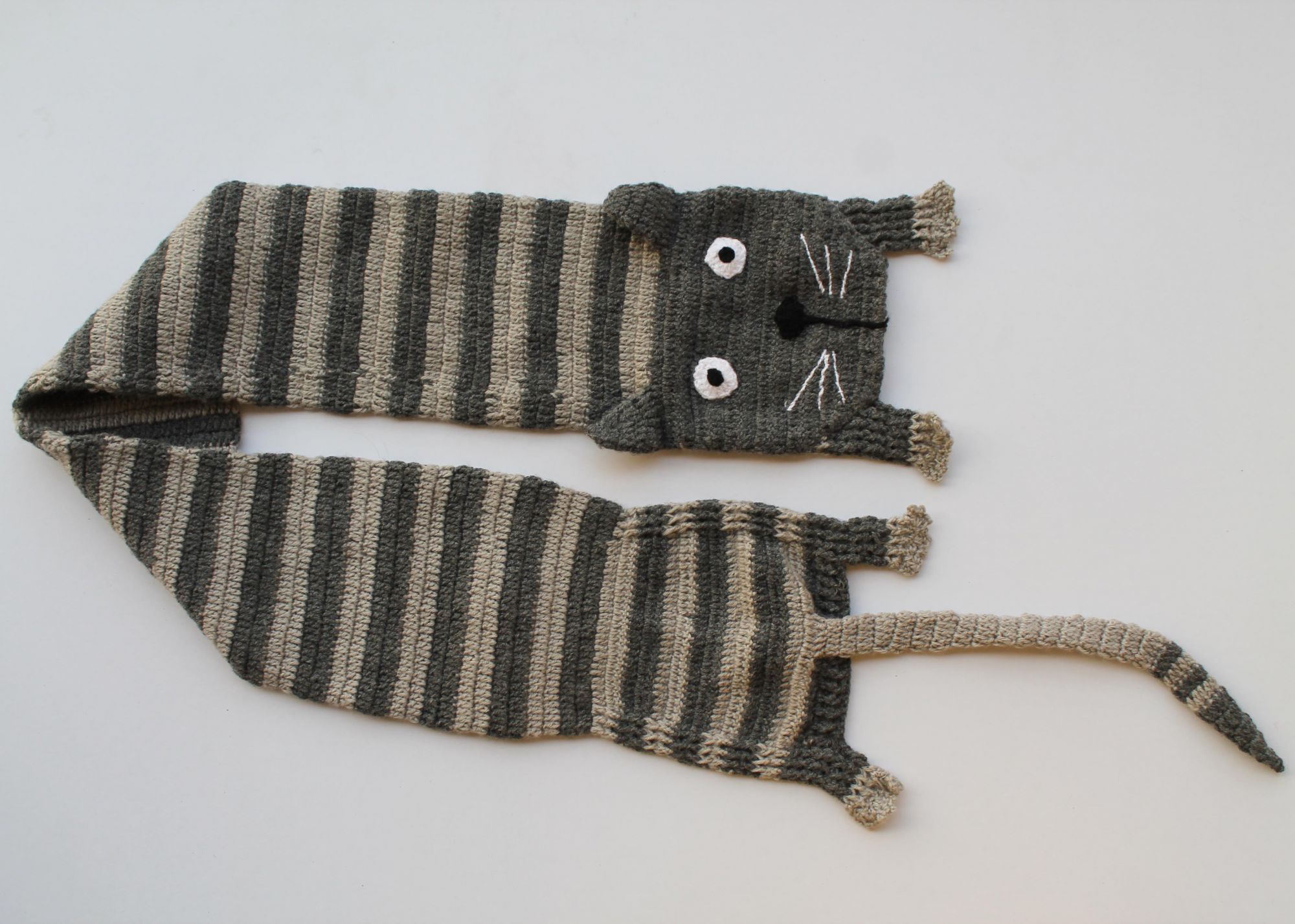 Woonie Handmade Cat Theme Stripped Muffler-Grey