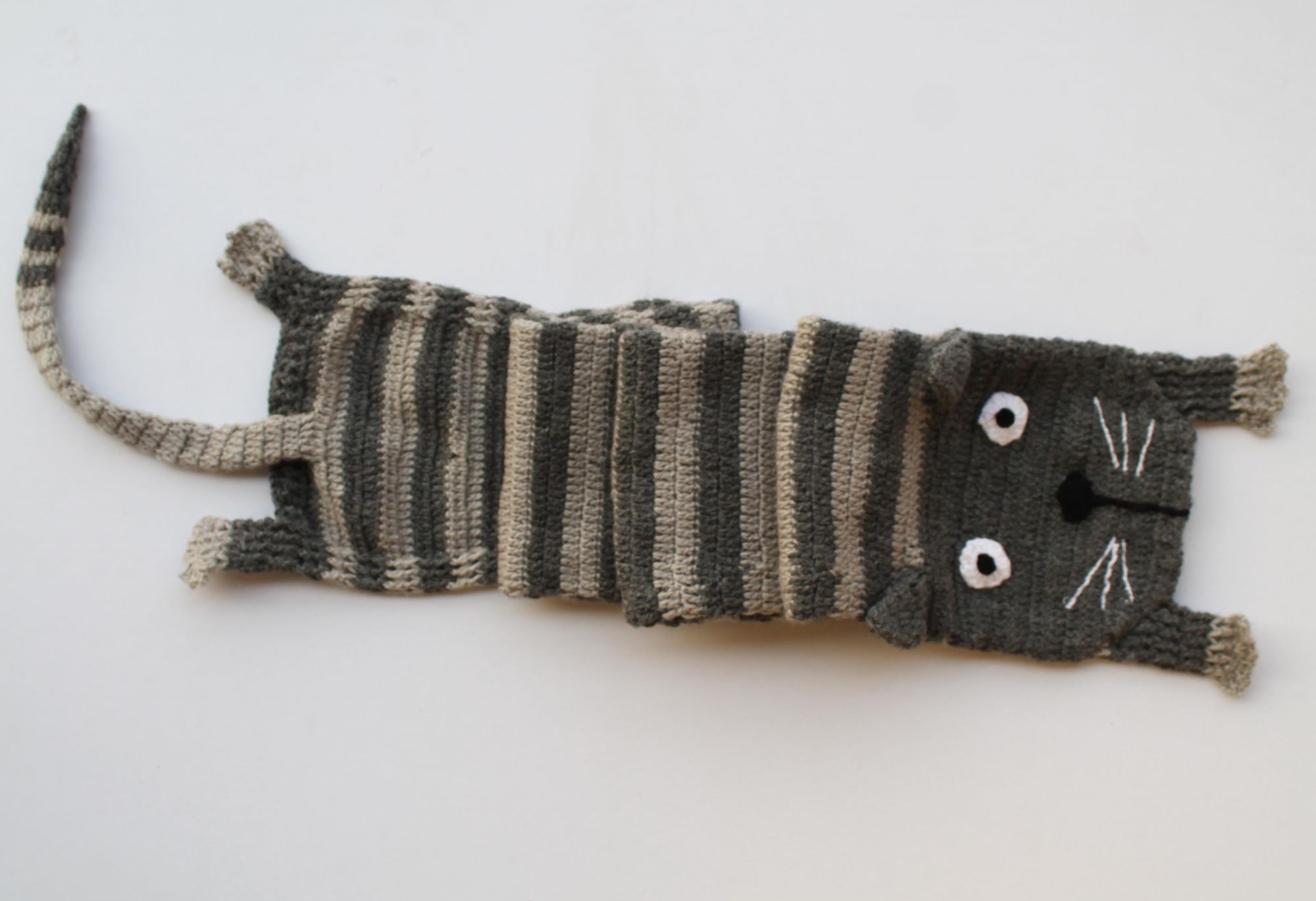 Woonie Handmade Cat Theme Stripped Muffler-Grey
