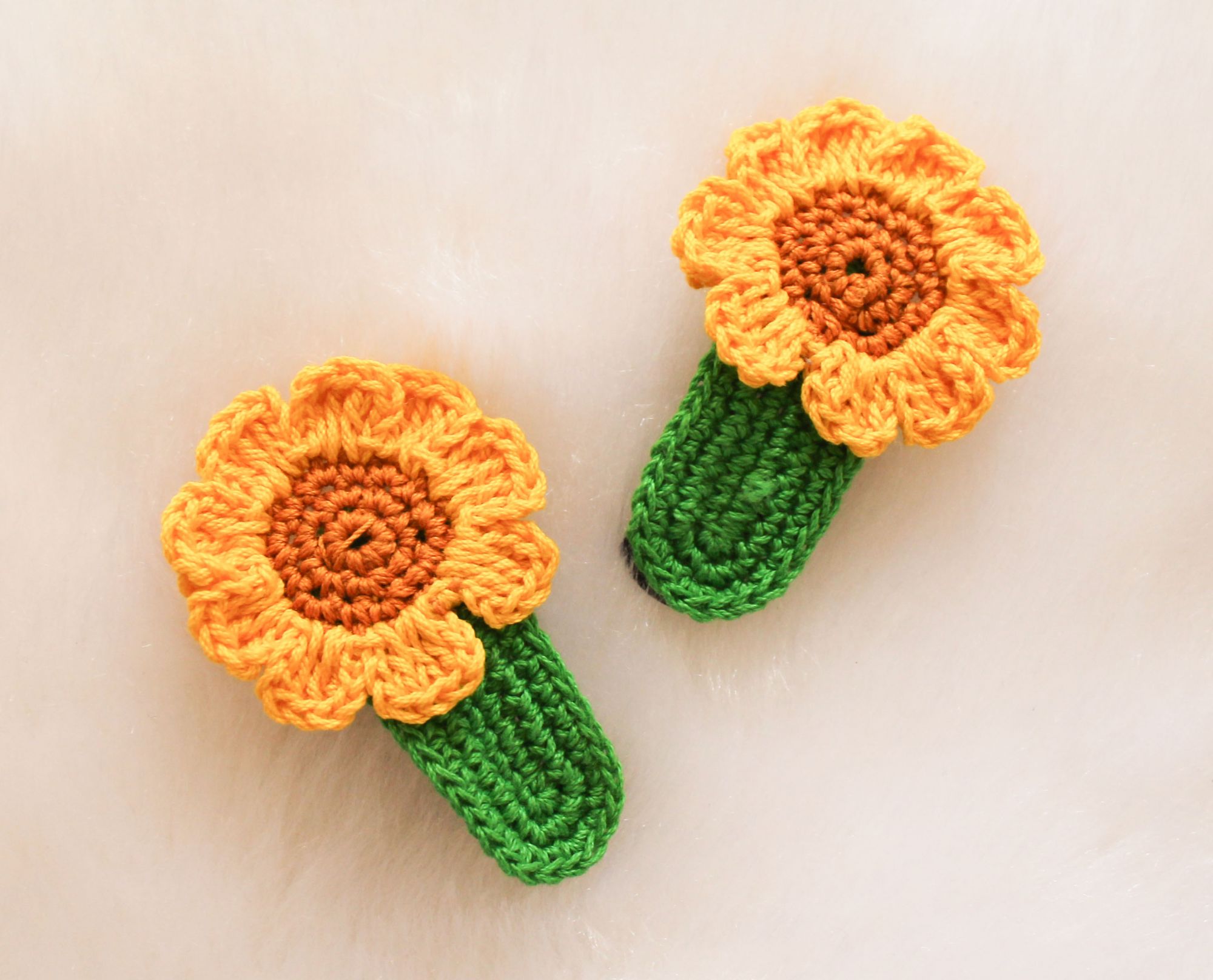 Woonie Handmade Sun Flower Detailing Clips - Yellow
