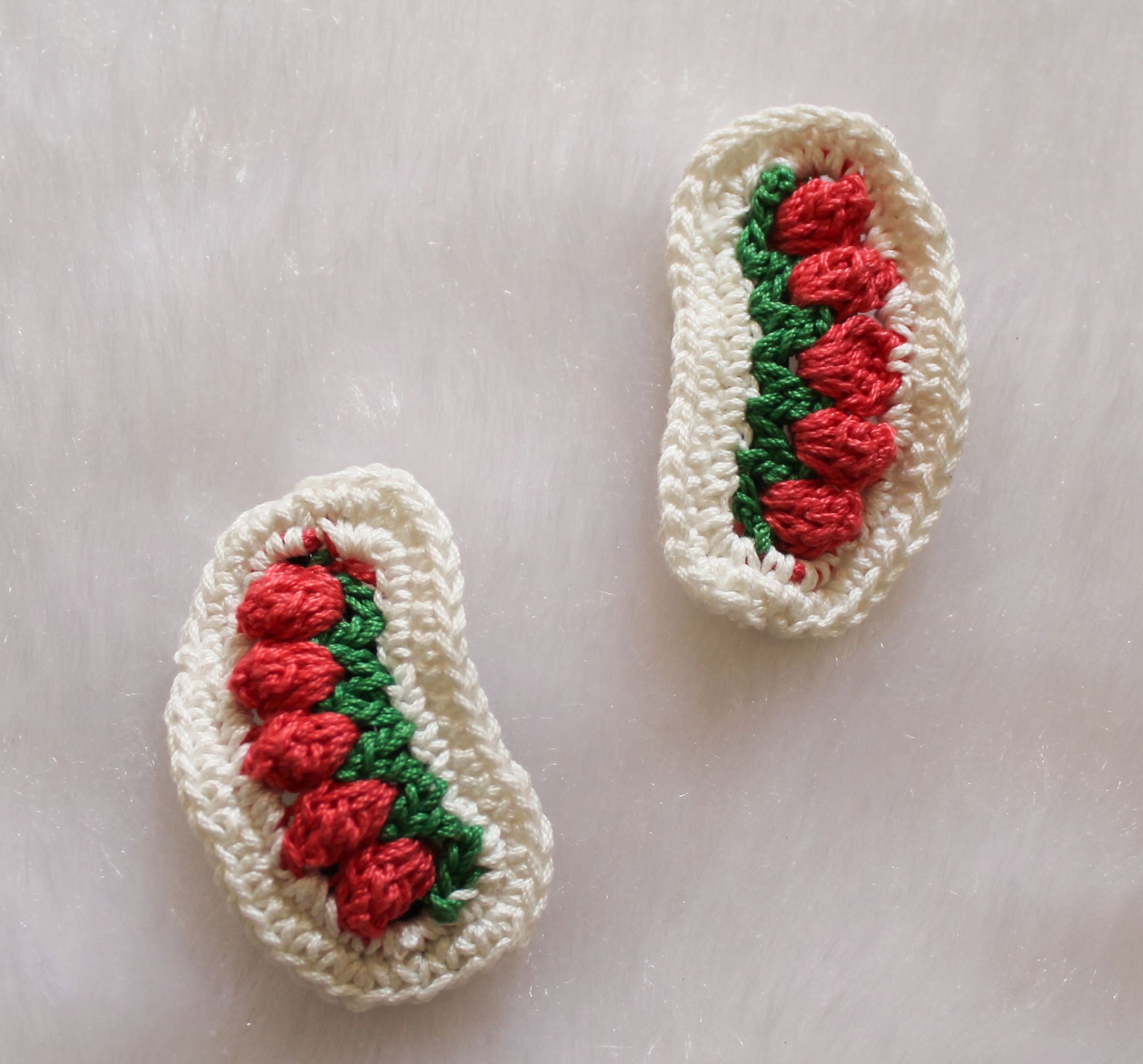 Woonie Handmade Tulip Bunch Crochet Pair of Hair Clips for Girls-Off-White
