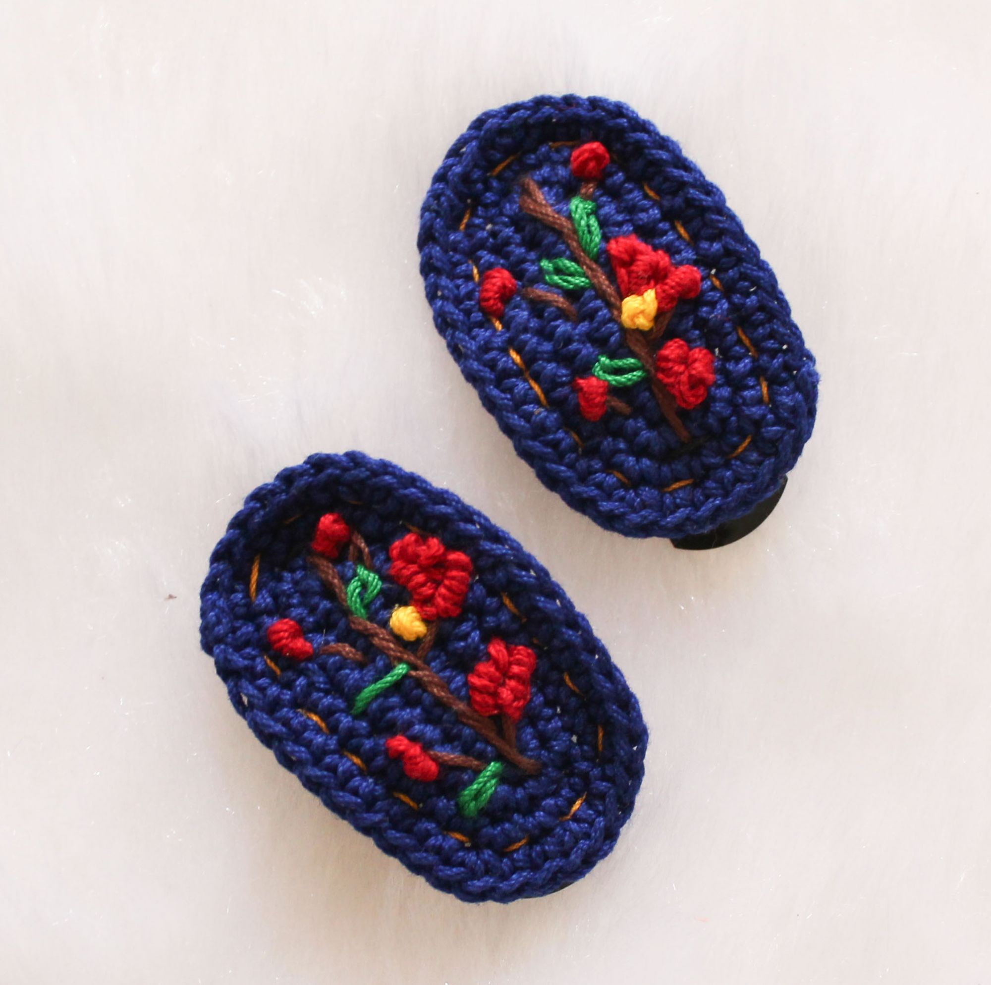 Woonie Embroidered Handmade Set of 2 Hair Clips -Blue
