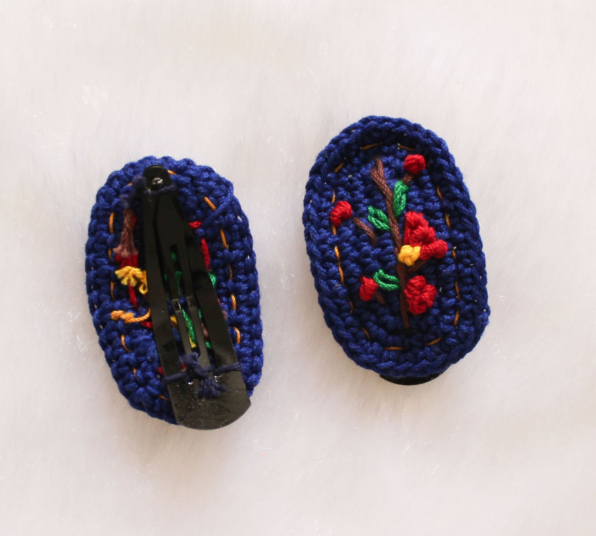 Woonie Embroidered Handmade Set of 2 Hair Clips -Blue