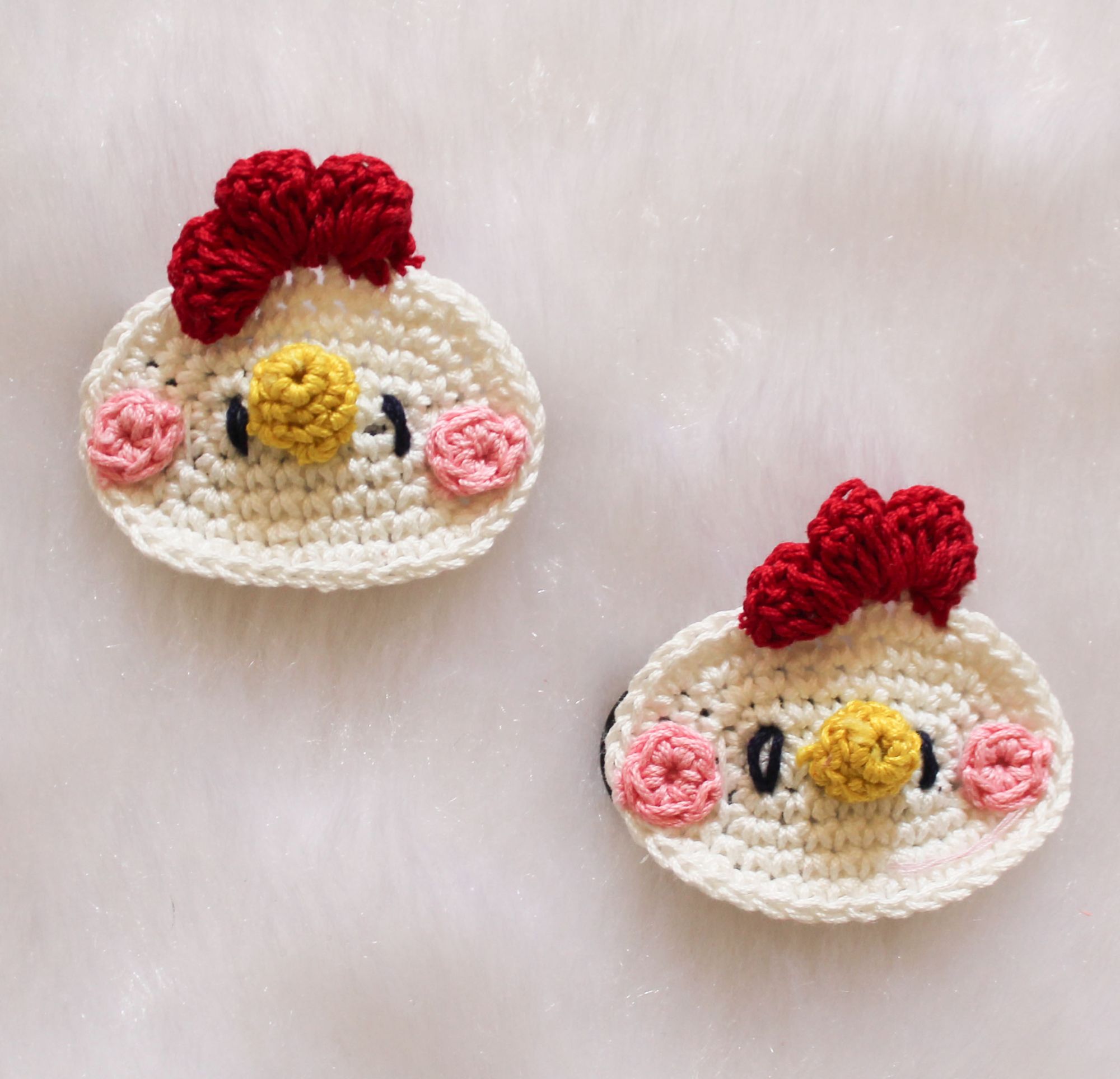 Woonie Handmade Hen Face Detailing Set of 2 Clips - White