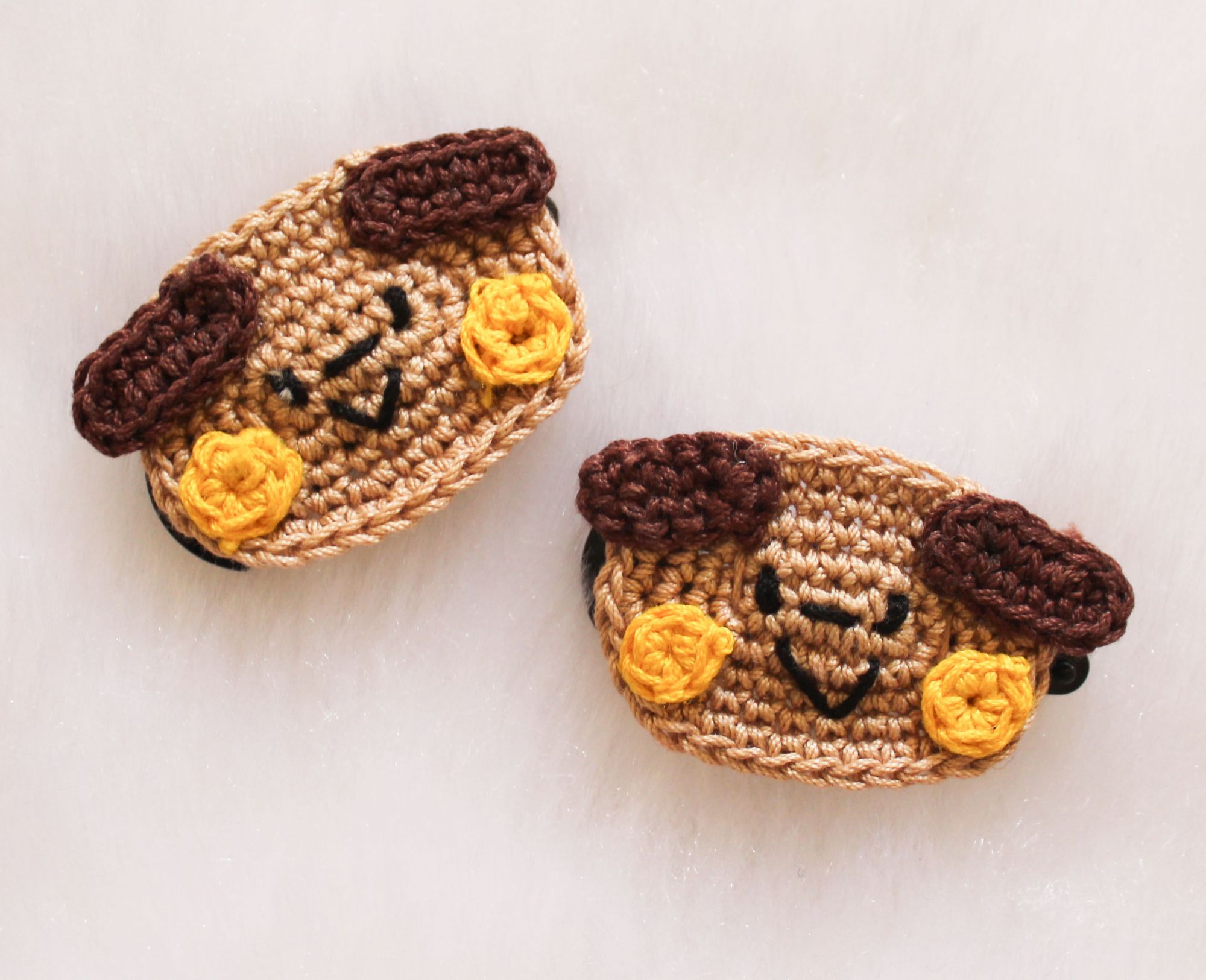 Woonie Crochet Dog Face Detailing Set of 2 Clips-Brown