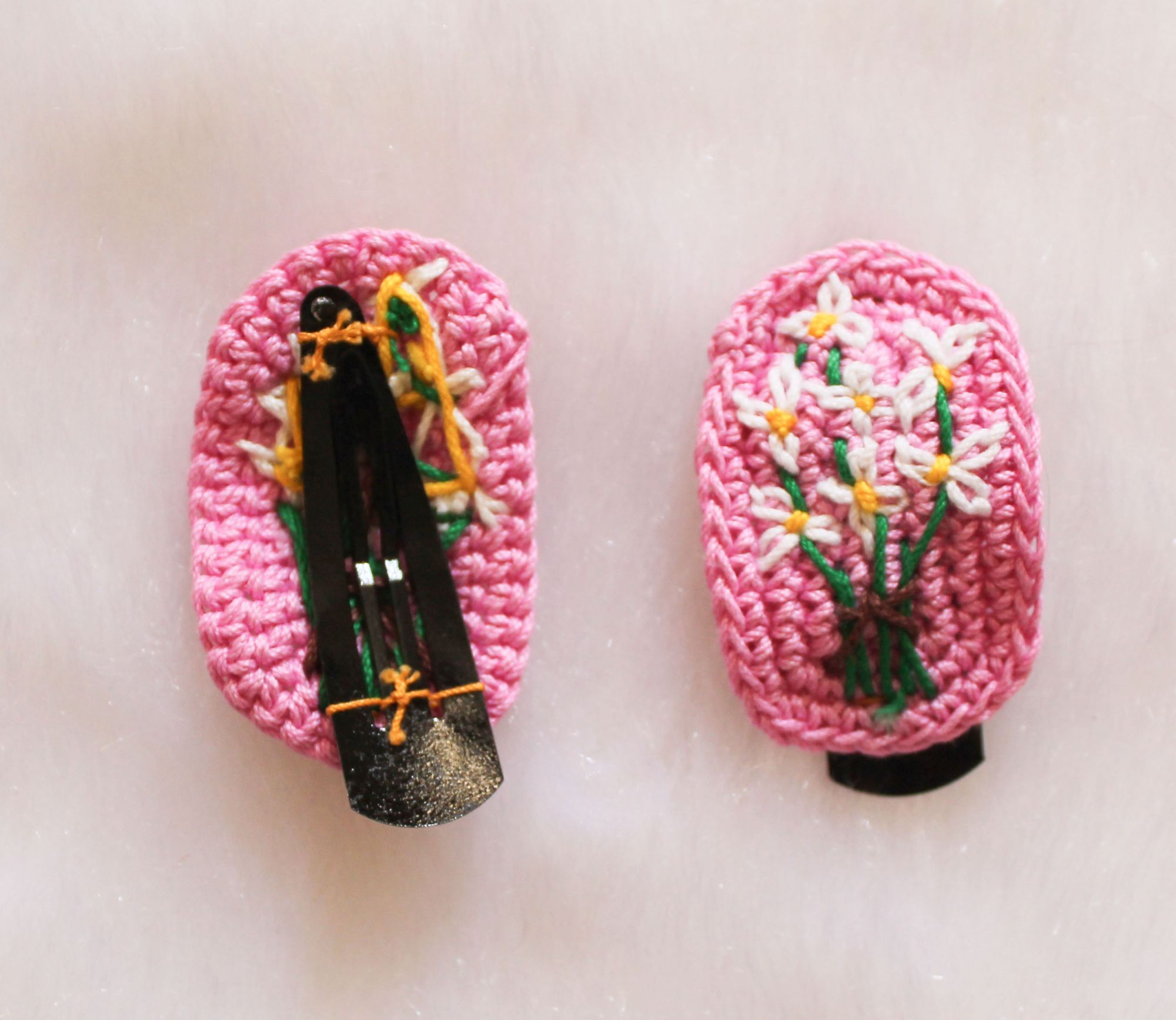 Woonie Crochet Embroidered Set of 2 Clips-Mauve