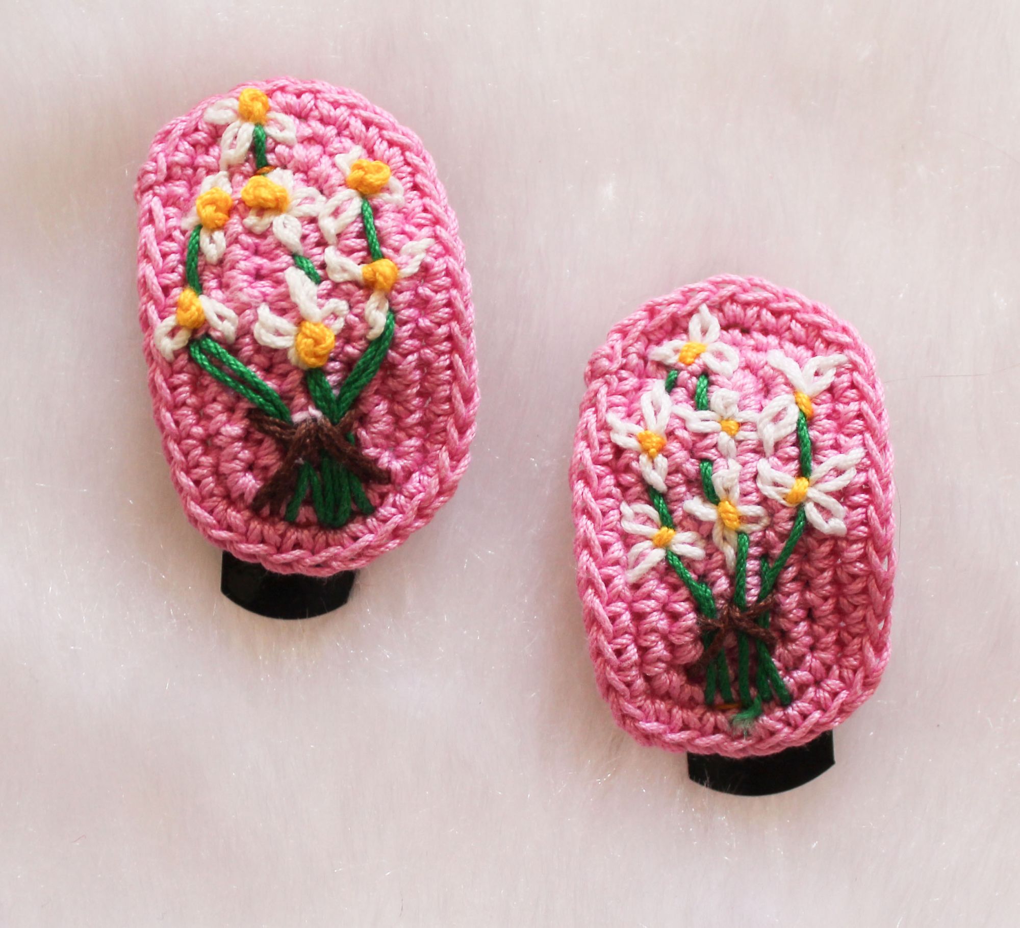 Woonie Crochet Embroidered Set of 2 Clips-Mauve