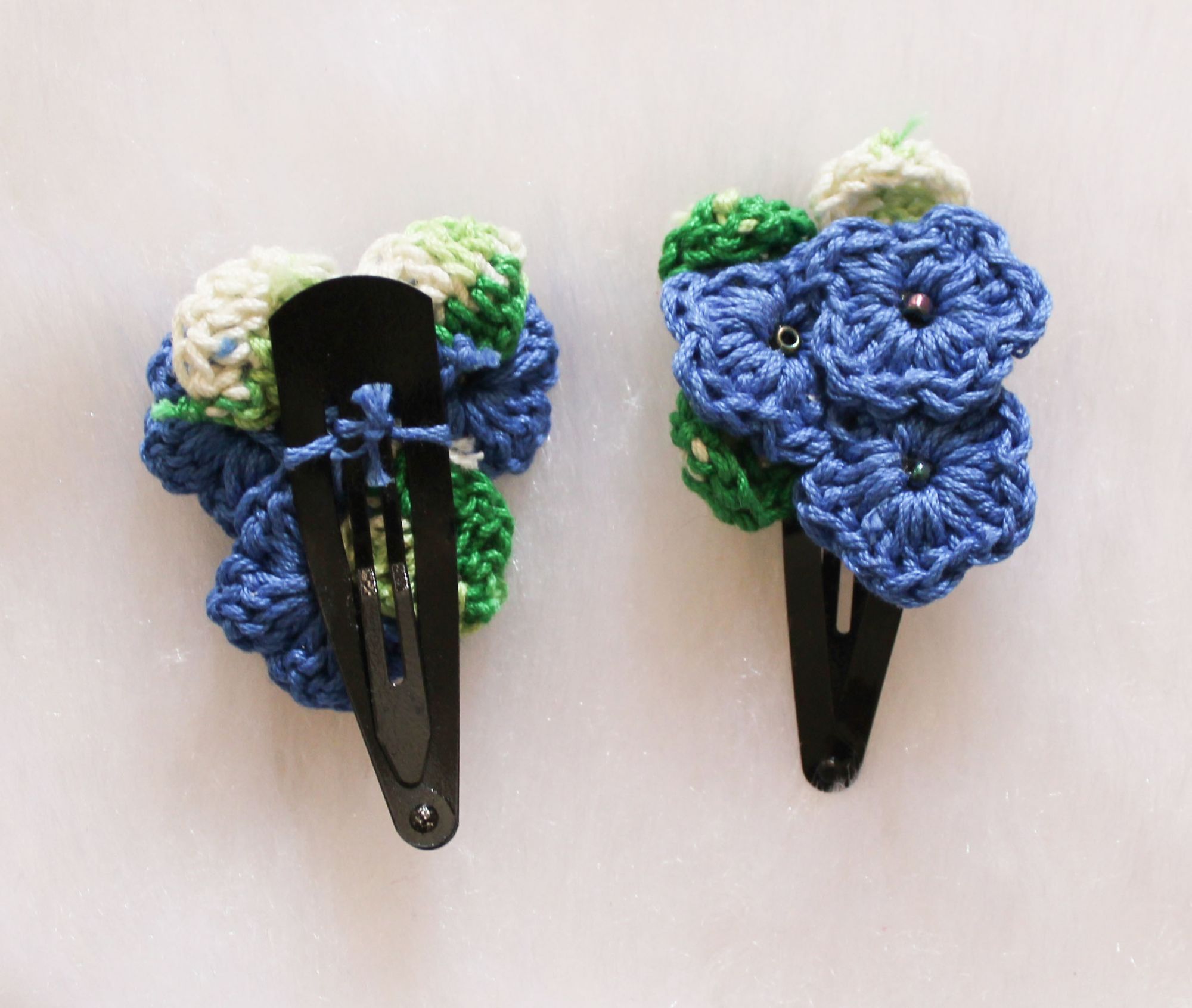 Woonie Handmade Flower Design Set of 2 Clips-Blue
