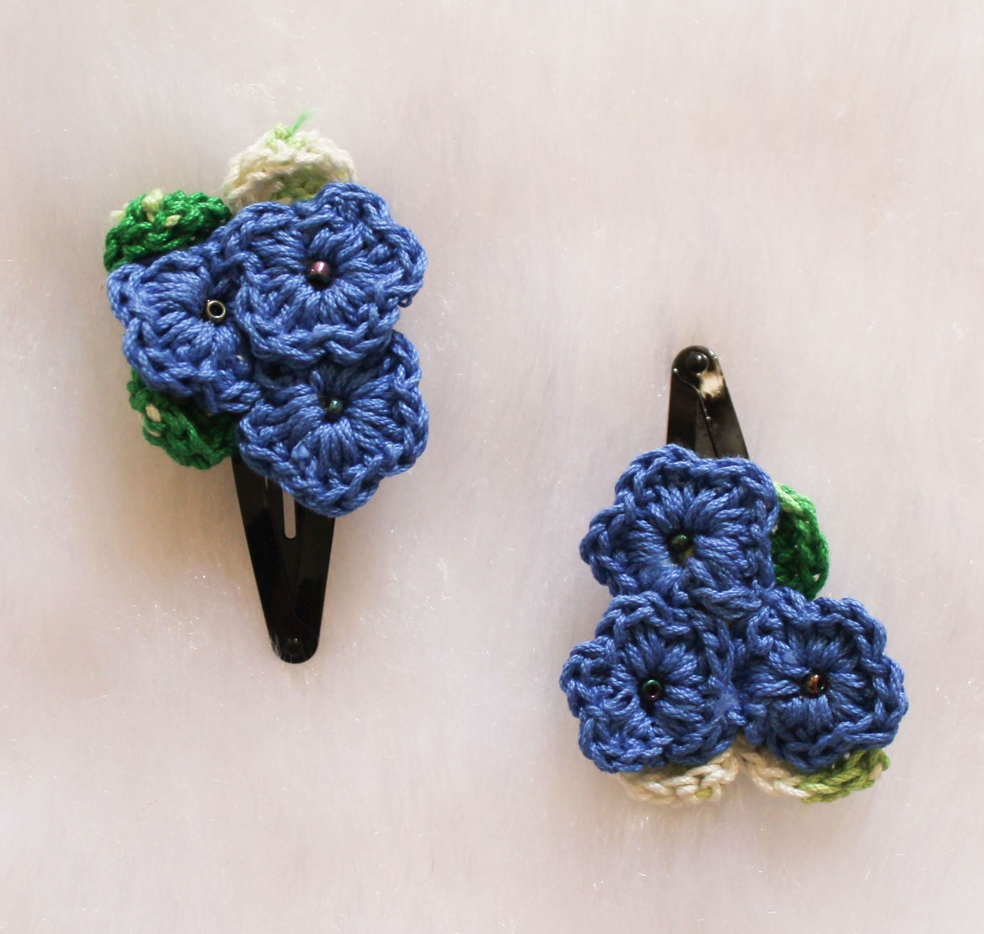 Woonie Handmade Flower Design Set of 2 Clips-Blue