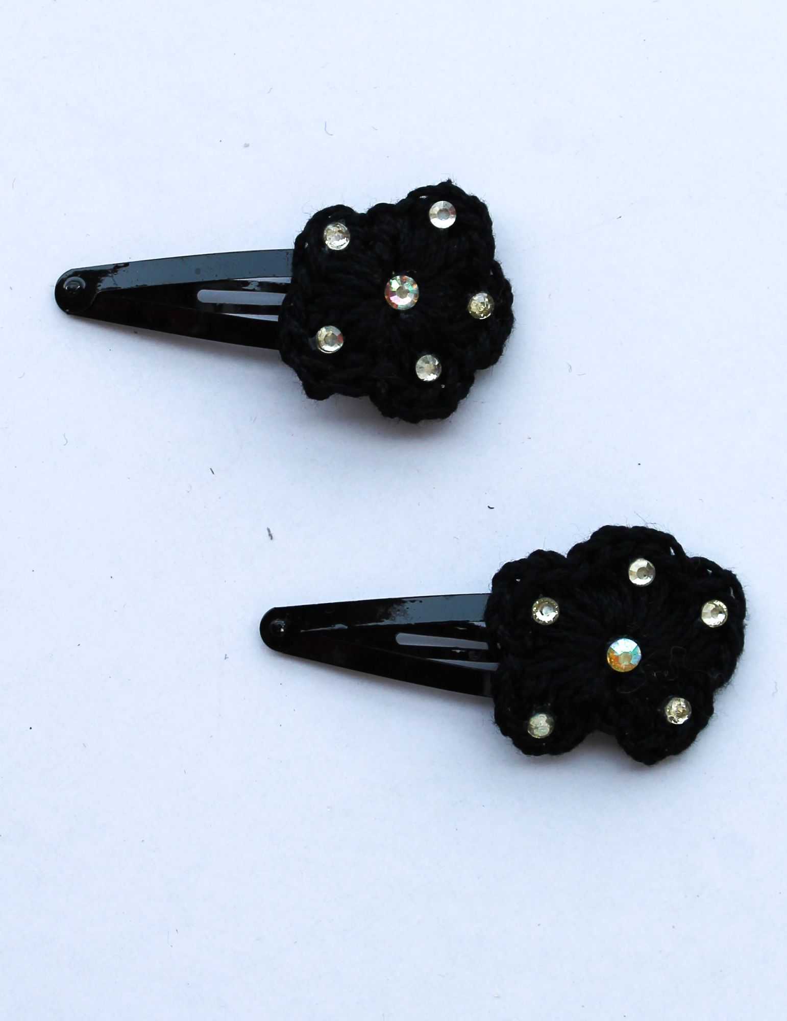 Handmade Crochet Stone Tic Tac Hair Pins for girls - Black Woonie