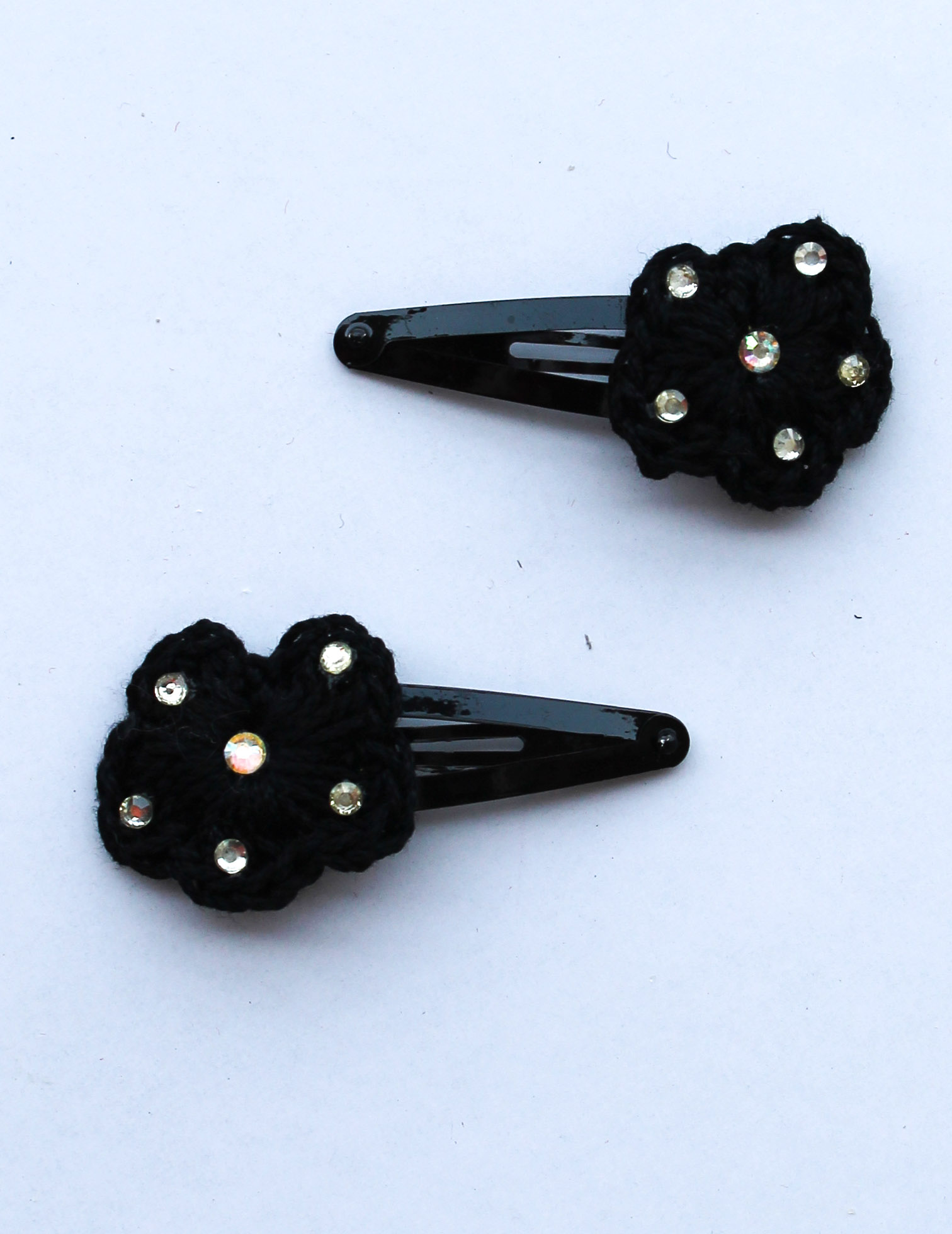 Handmade Crochet Stone Tic Tac Hair Pins for girls - Black Woonie