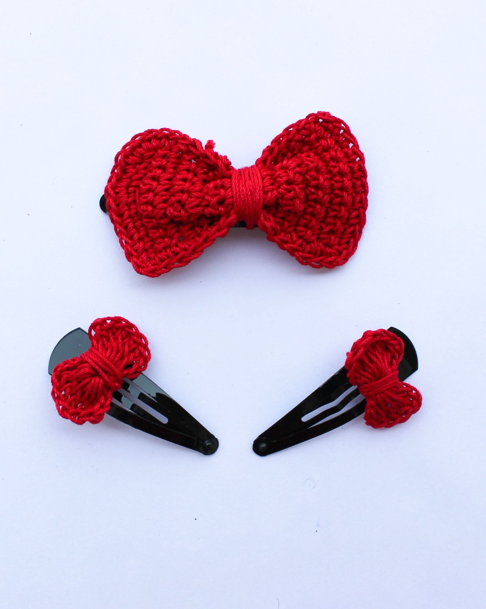 Handmade Crochet Red Bow Tic Tac Hair Pins for Girls - Red Woonie
