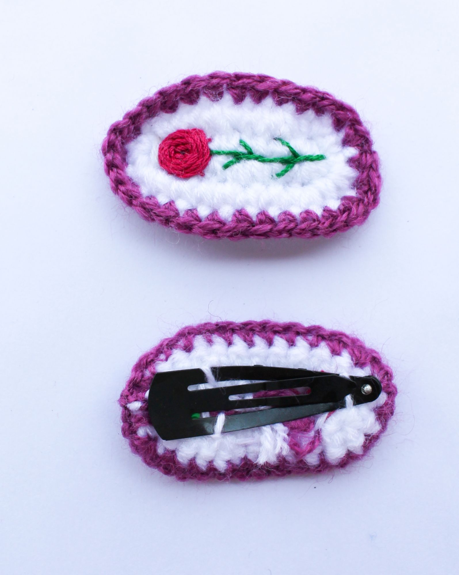 Handmade Crochet Flower Patch Tic Tac Hair Pins for Girls - White Woonie
